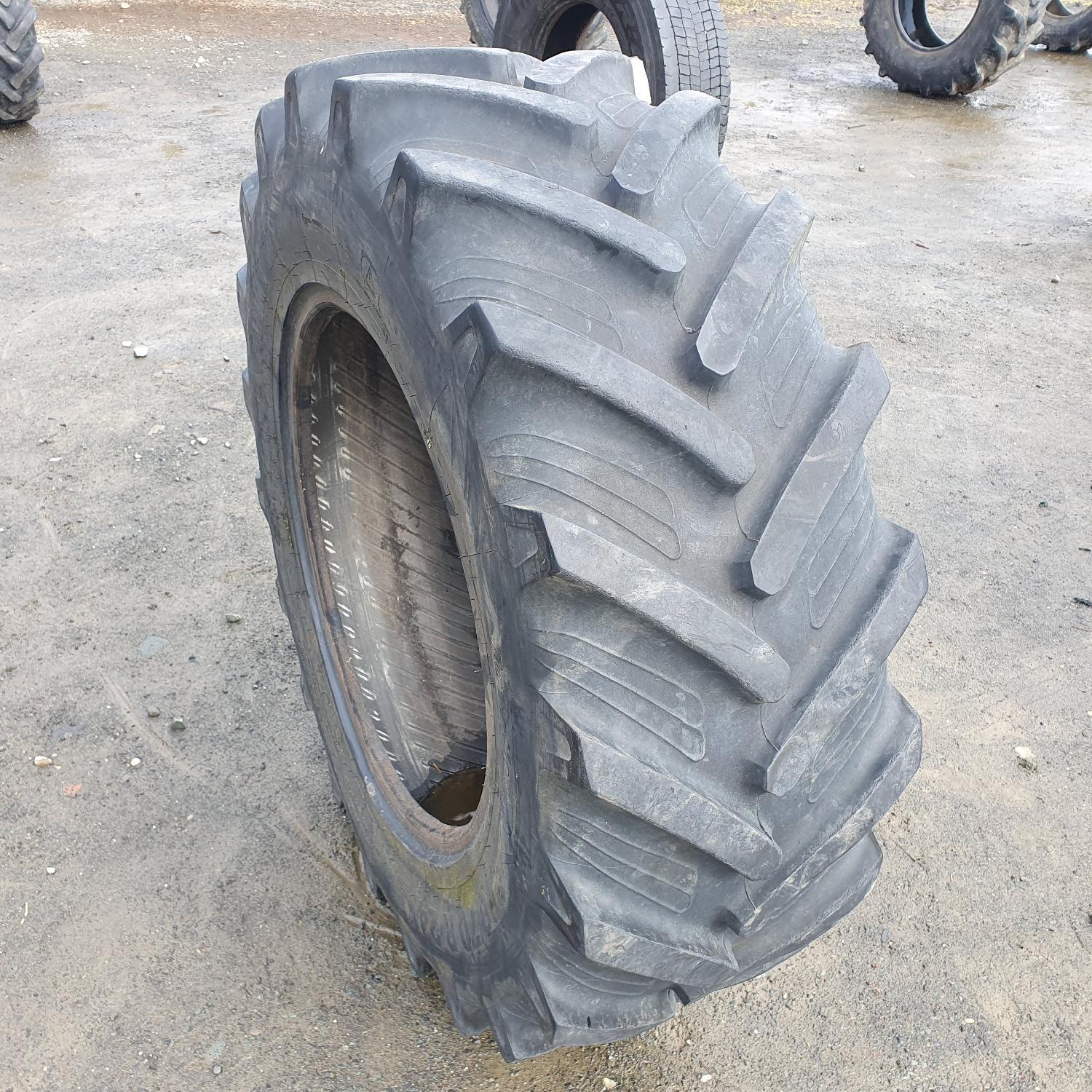  Cauciucuri 360/70R24  Taurus