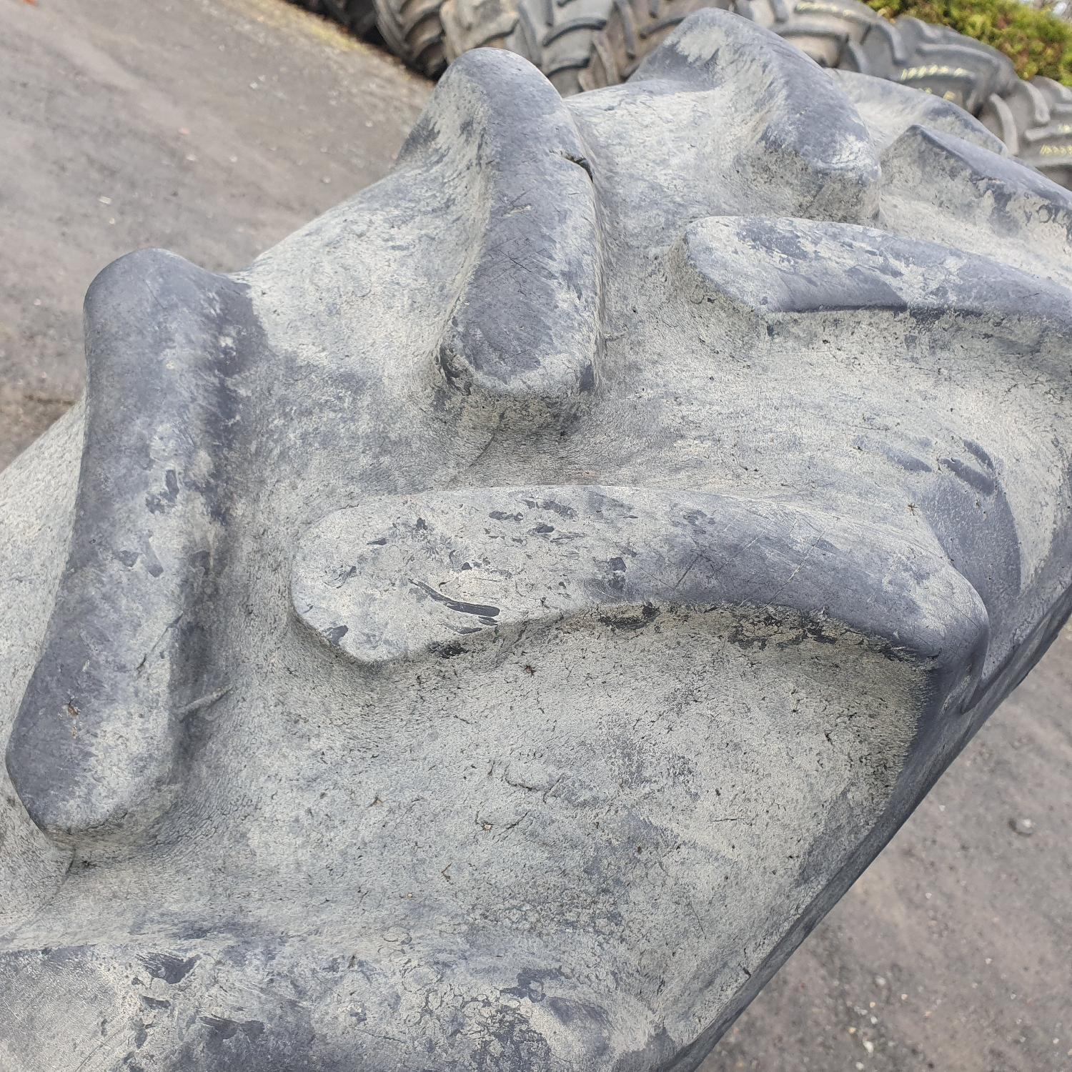  Cauciucuri 340/85R24 (13.6R24) Alliance