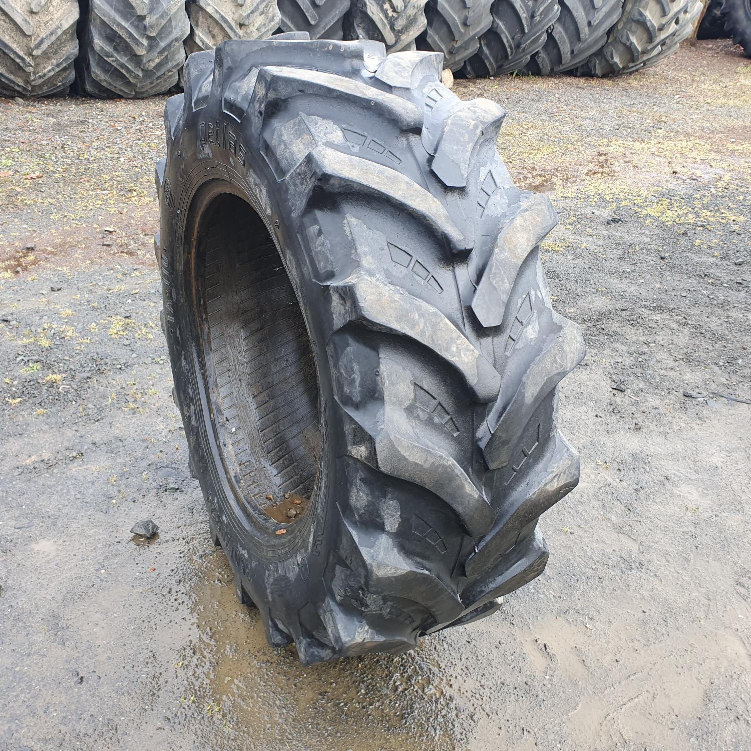  Cauciucuri 360/70R24  Petlas