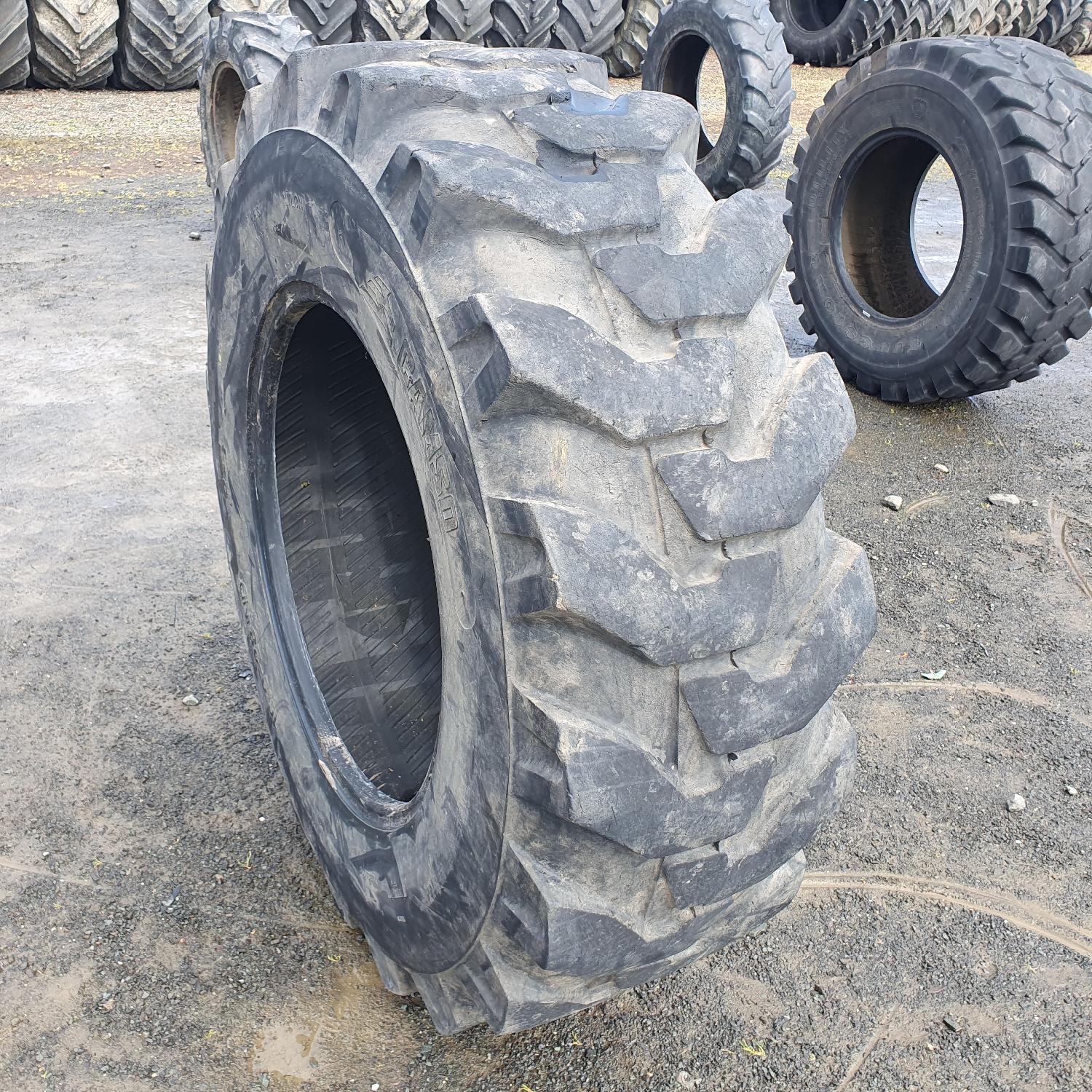  Cauciucuri 16.9-28 (420/85R28) Camso