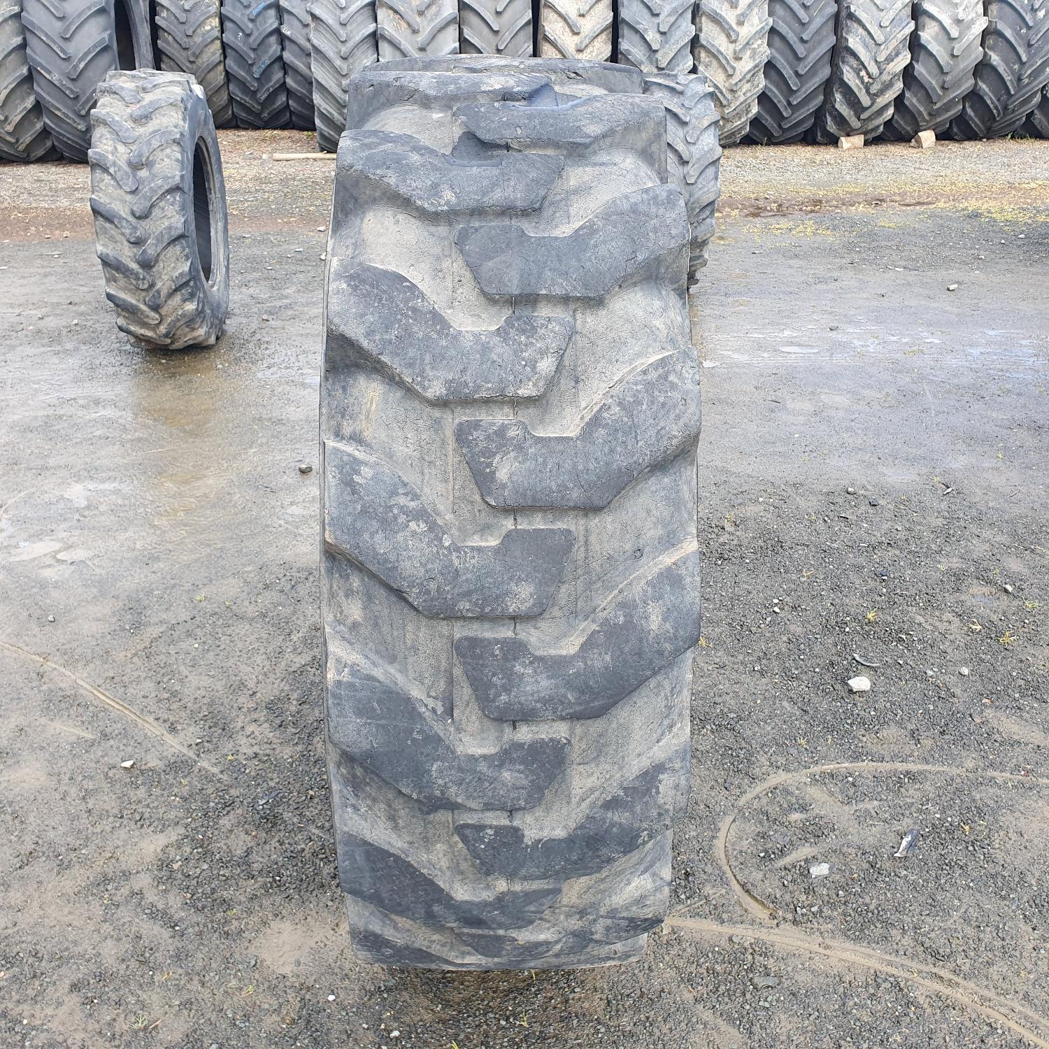  Cauciucuri 16.9-28 (420/85R28) Camso