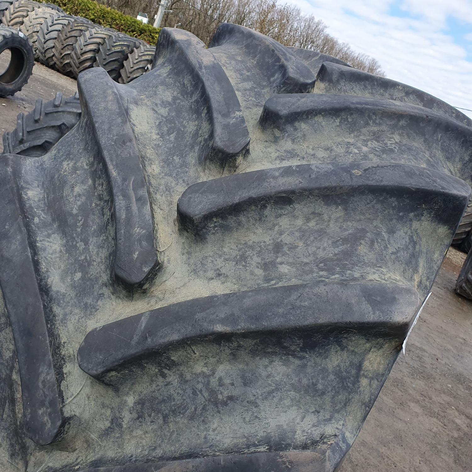  Cauciucuri 800/65R32 (30.5R32) Continental