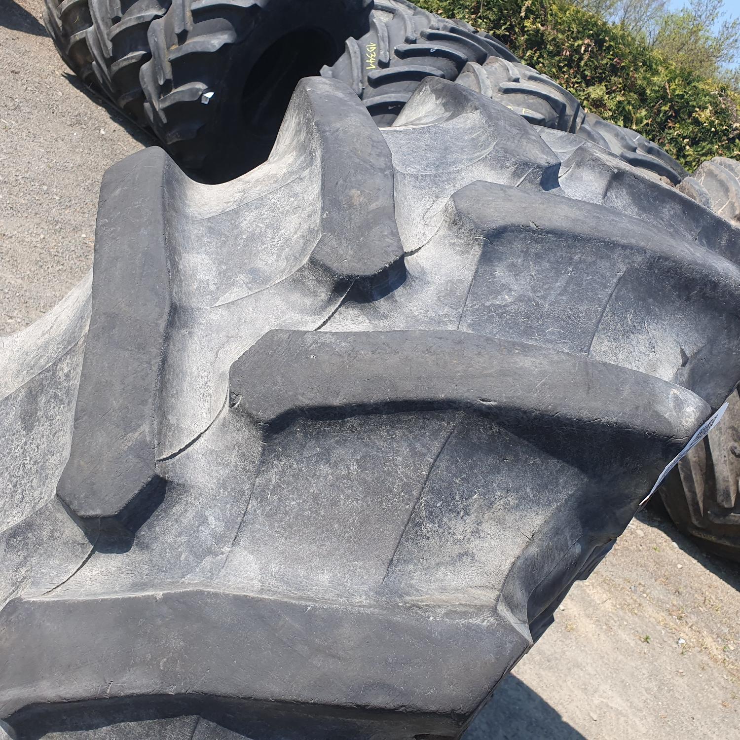  Cauciucuri 520/70R30  Pirelli