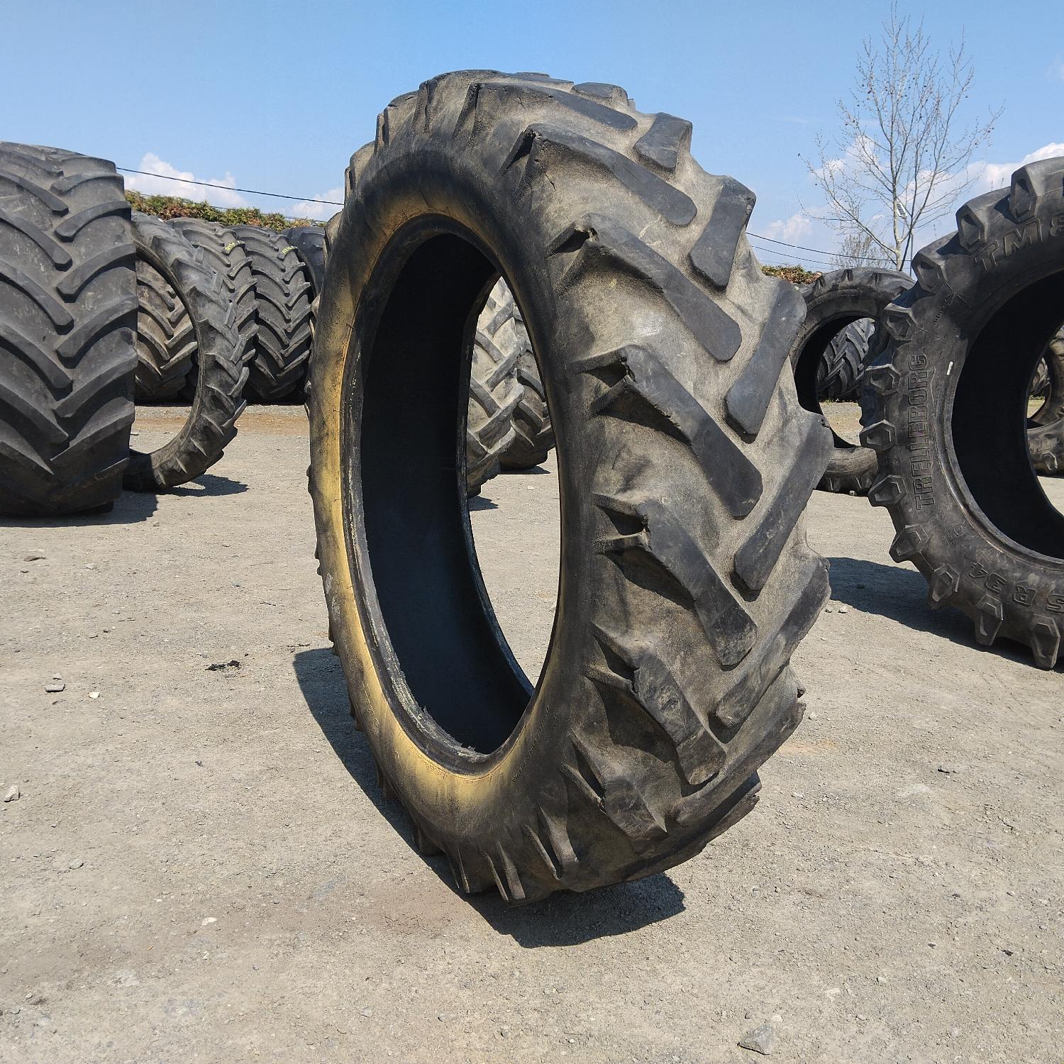  Cauciucuri 12.4-32 (320/85R32) Semperit