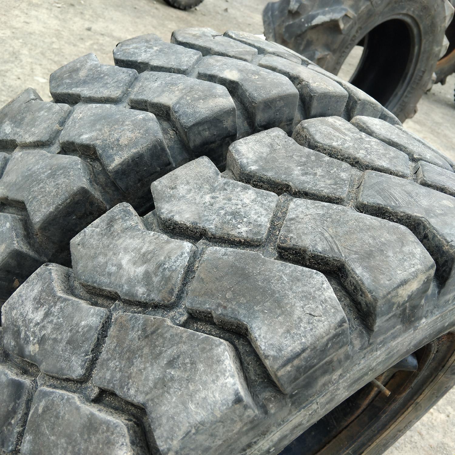  Cauciucuri 7.50-15  Mitas