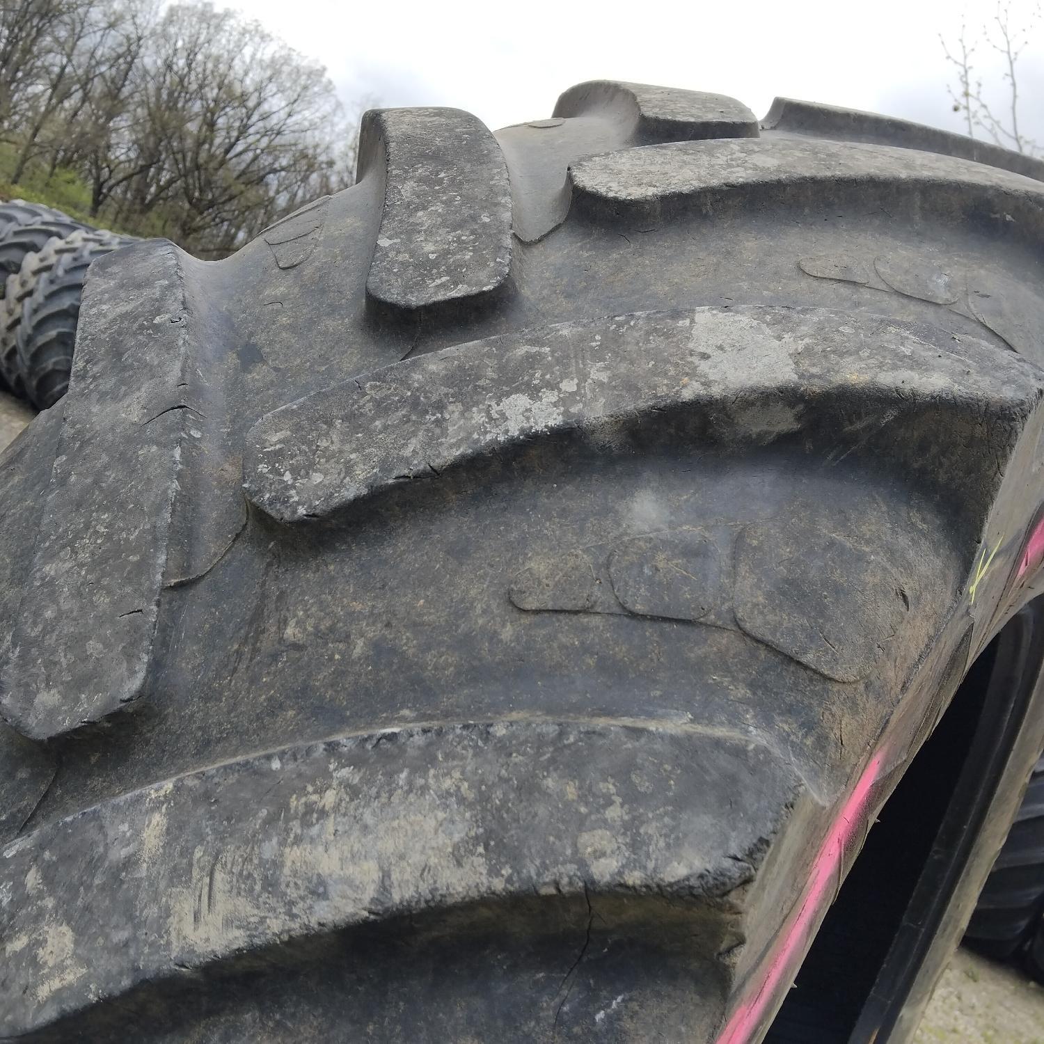  Cauciucuri 520/70R38  Universal