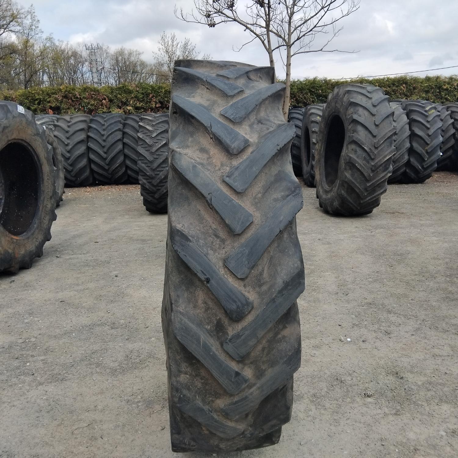  Cauciucuri 12.4-32 (320/85R32) Goodyear