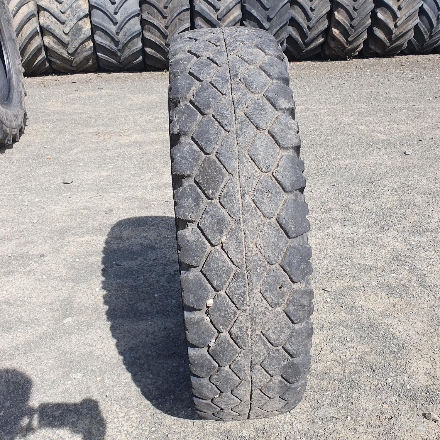  Cauciucuri 11.00R20  Kama