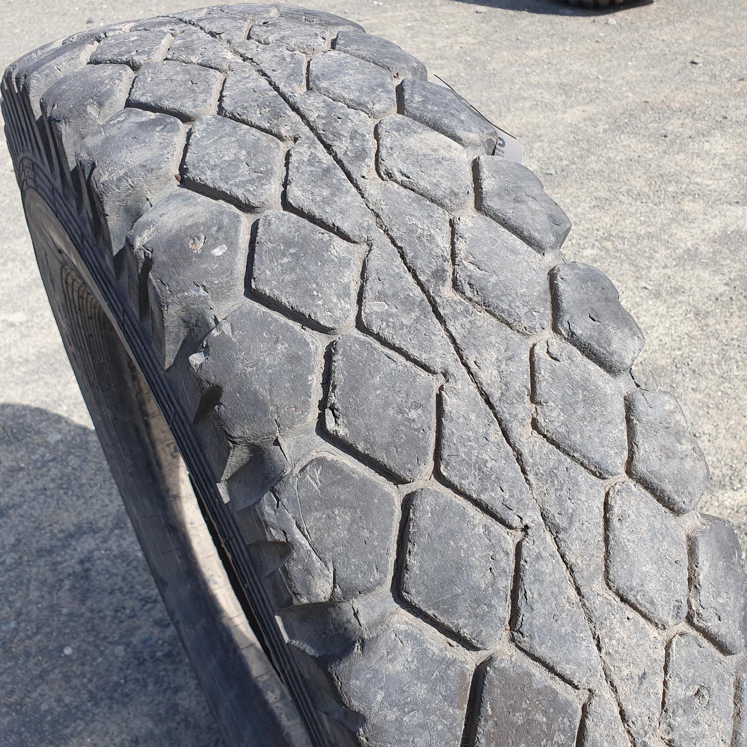  Cauciucuri 11.00R20  Kama