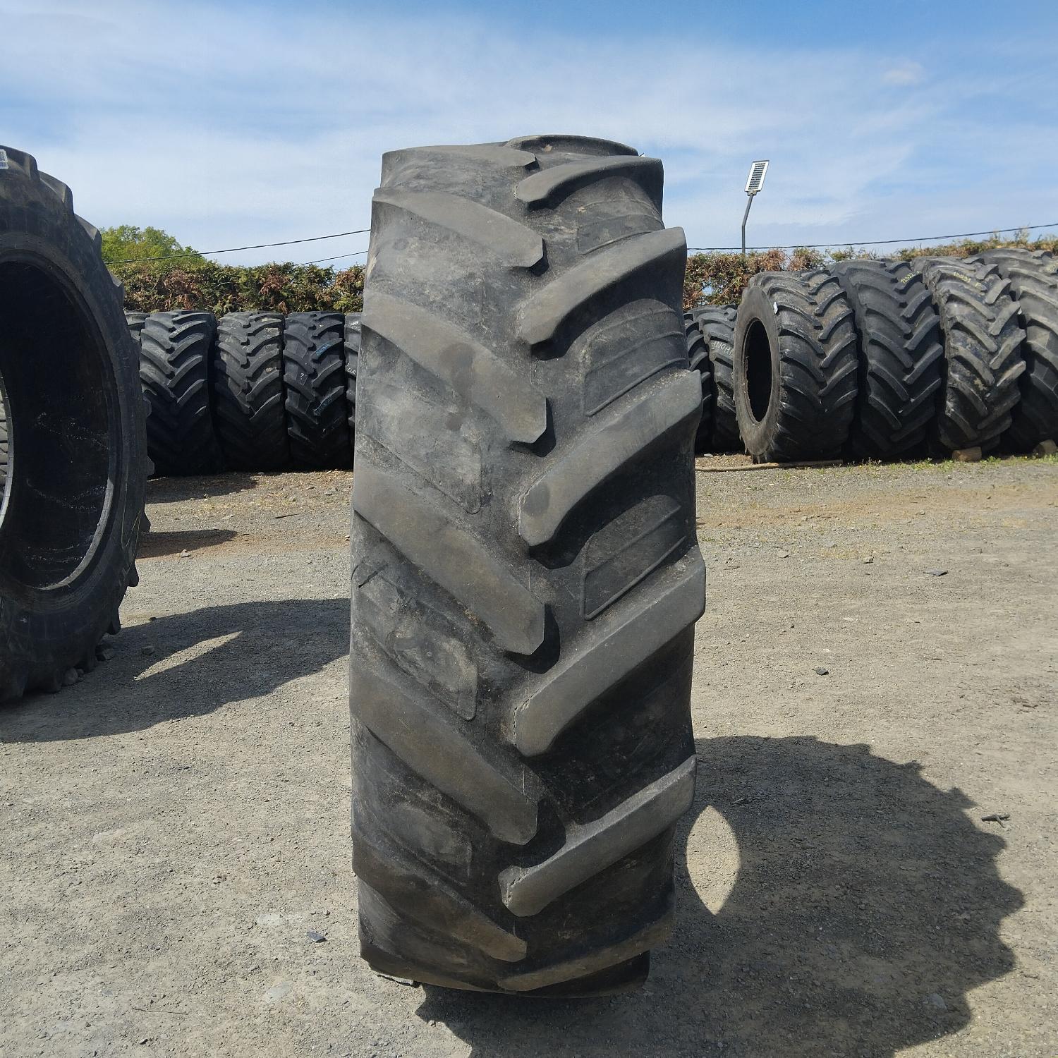  Cauciucuri 14.9R24 (380/85R24) Taurus