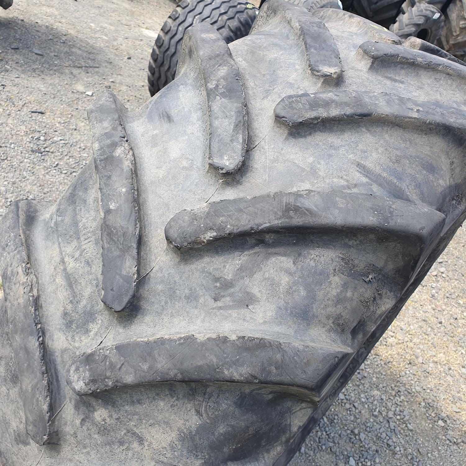  Cauciucuri 440/65R24  Michelin