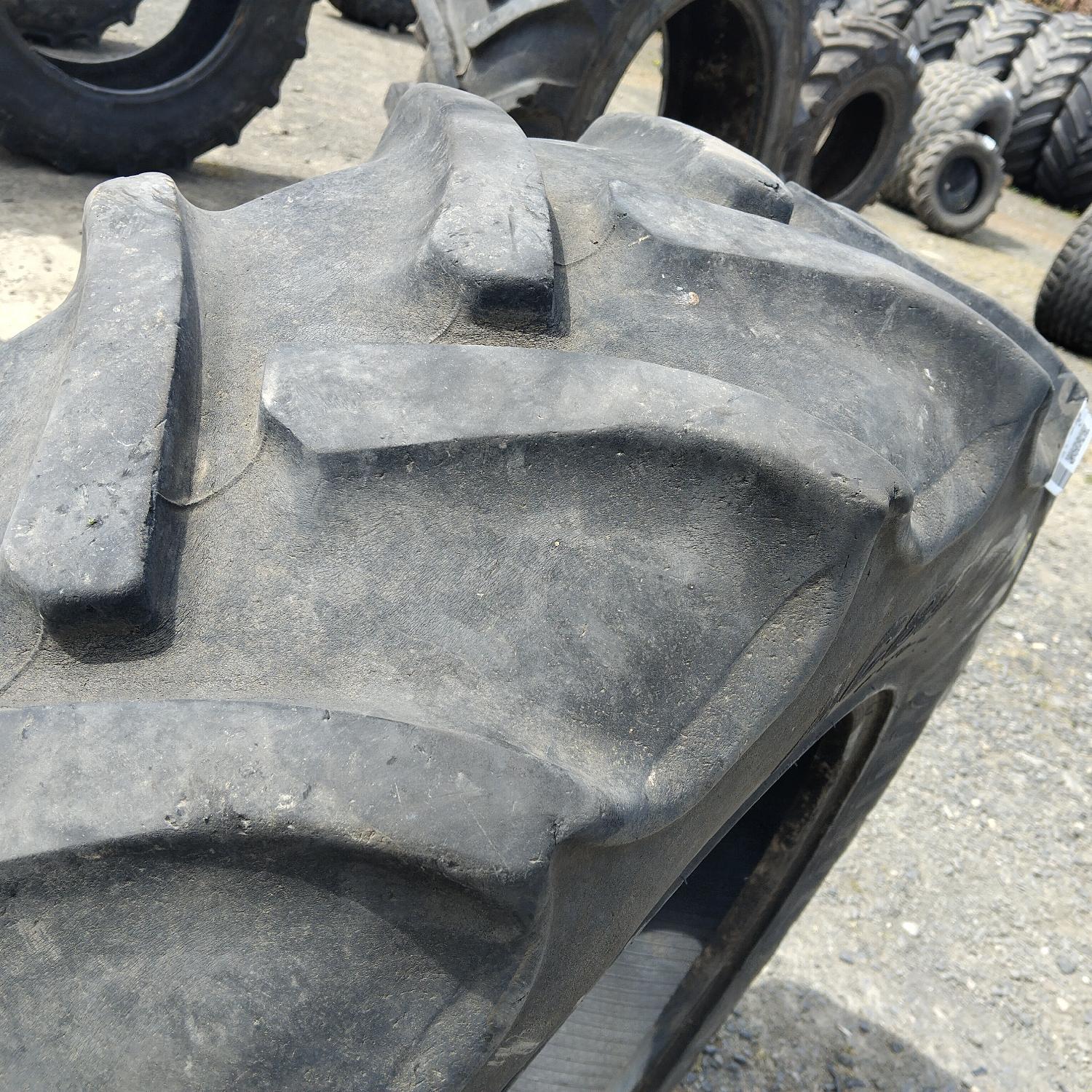  Cauciucuri 340/85R24 (13.6R24) Mitas