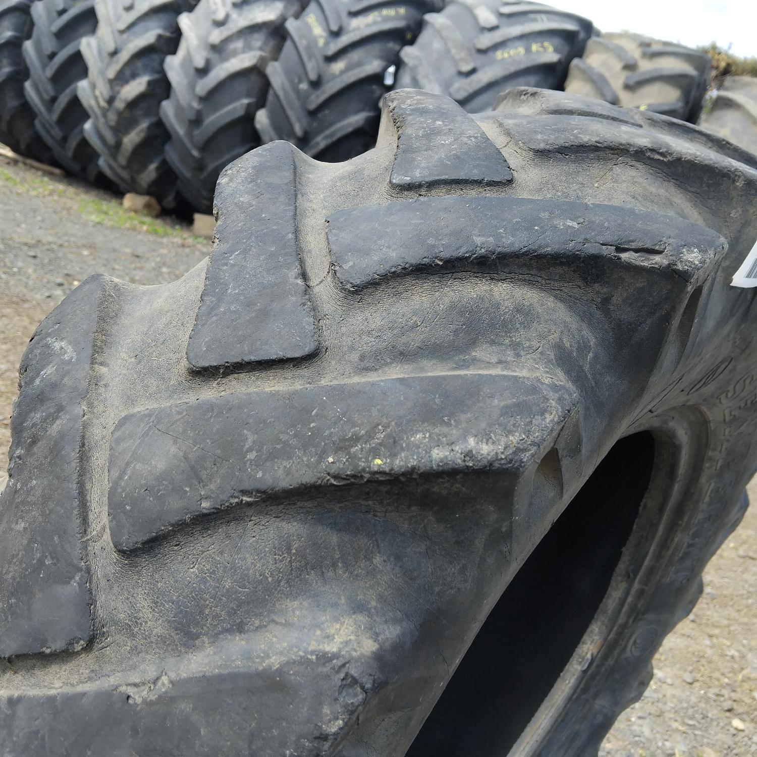  Cauciucuri 10.5-20 (280/80R20) Semperit