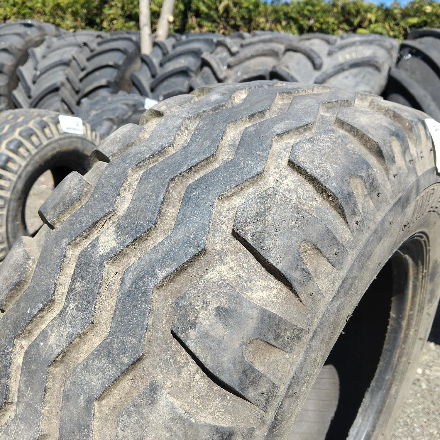  Cauciucuri 10.0/75-15.3 (260/70R15.3) Viskafors
