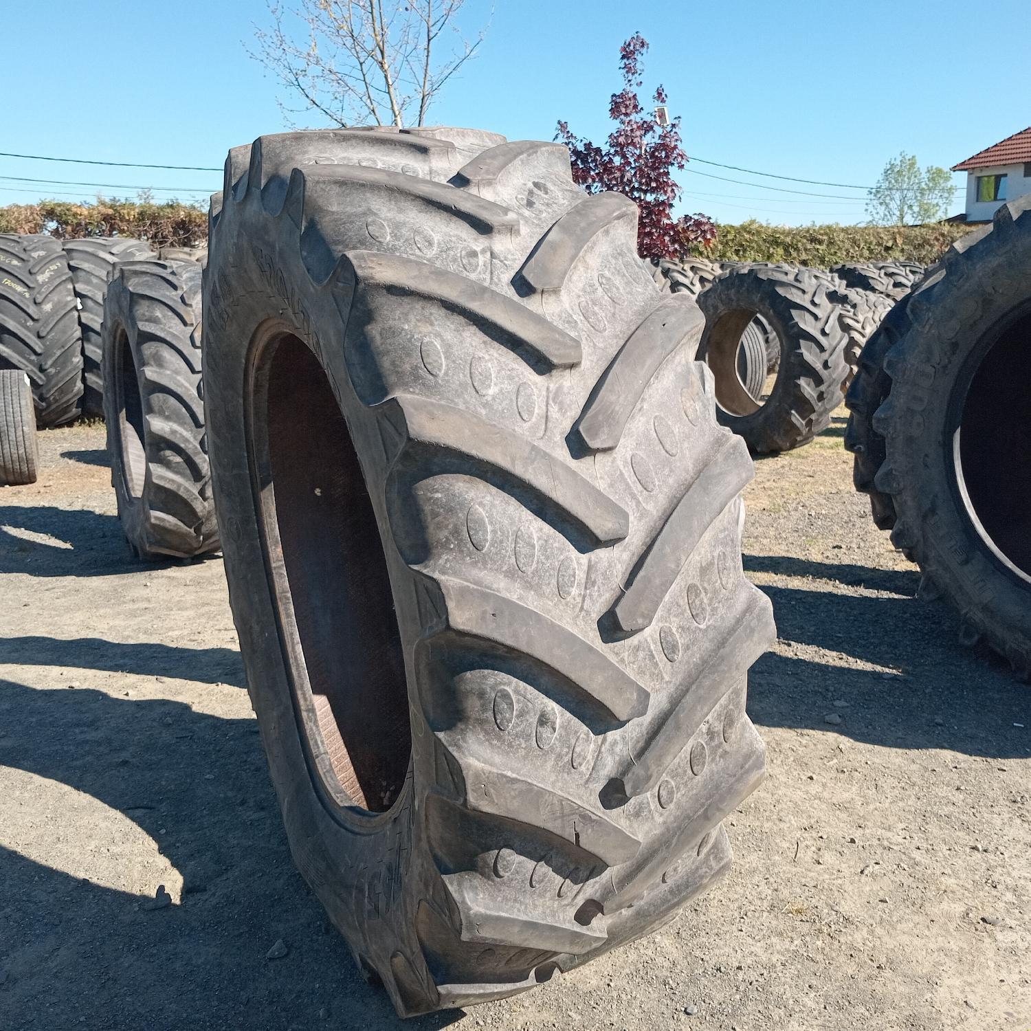  Cauciucuri 520/70R38  Bkt