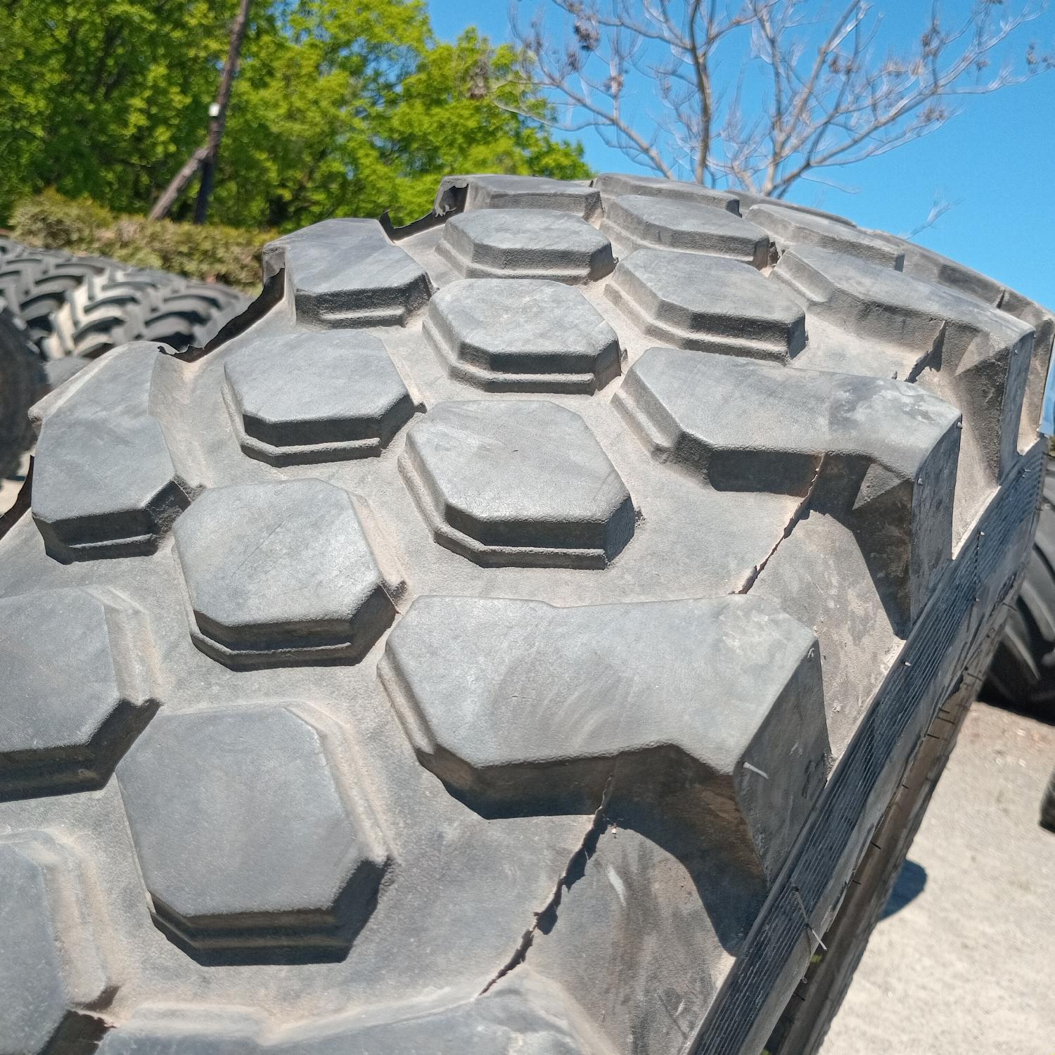  Cauciucuri 12.5R20 (335/80R20) Continental