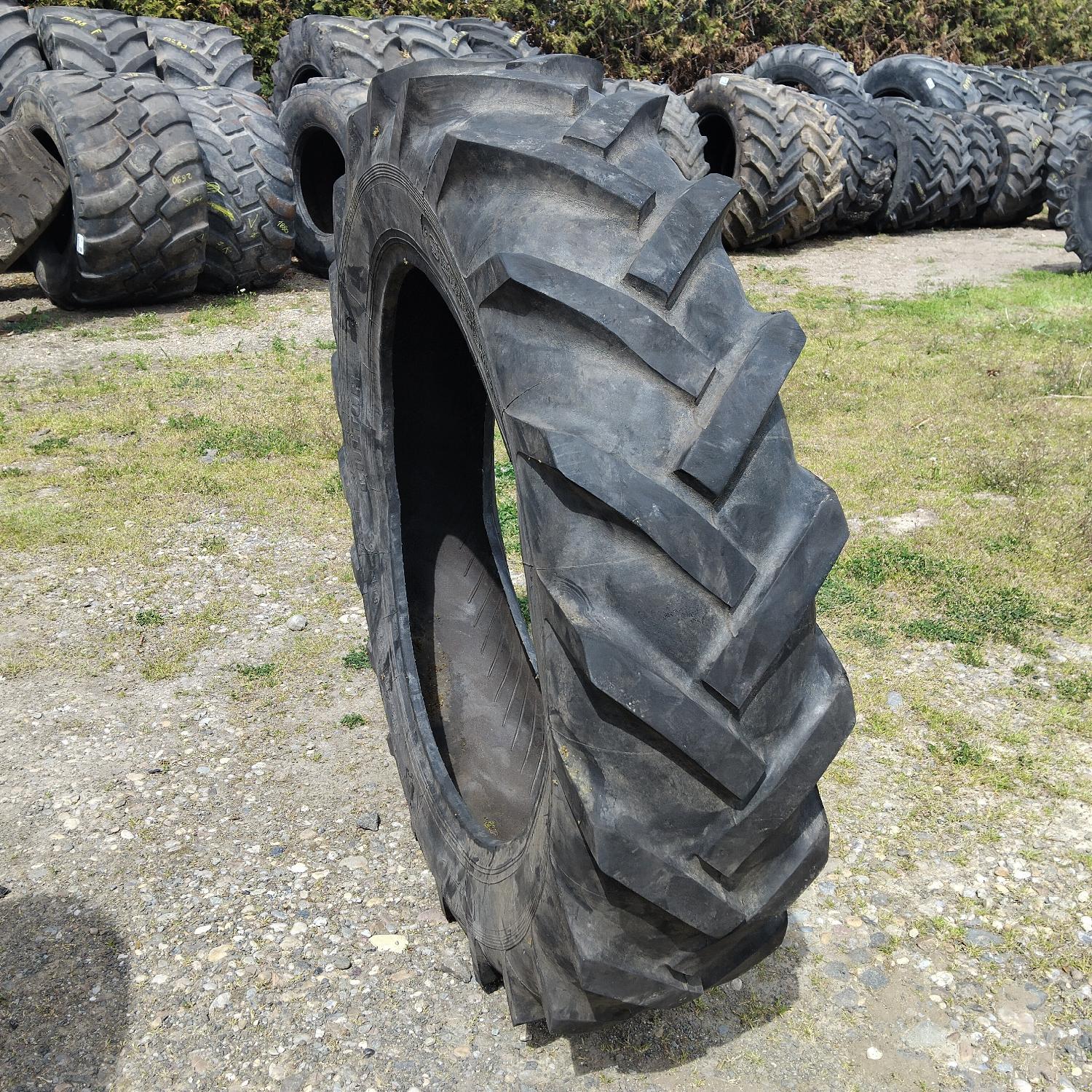  Cauciucuri 12.4-32 (320/85R32) Semperit