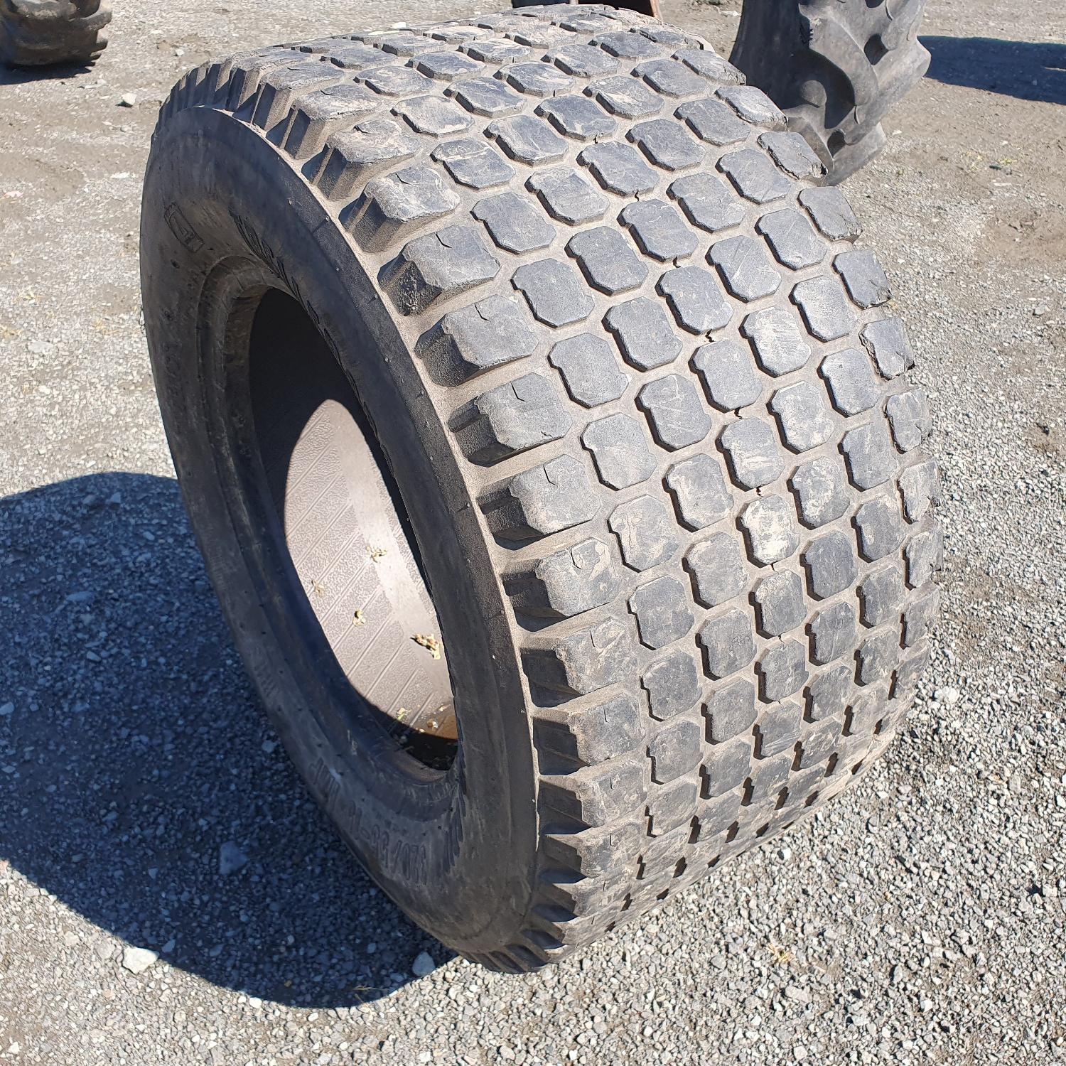  Cauciucuri 320/55-15  Trelleborg