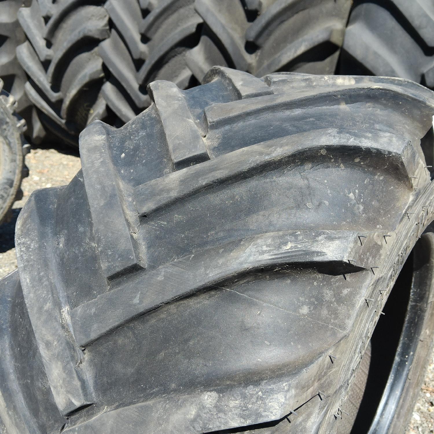  Cauciucuri 31x15.5-15  Speedways