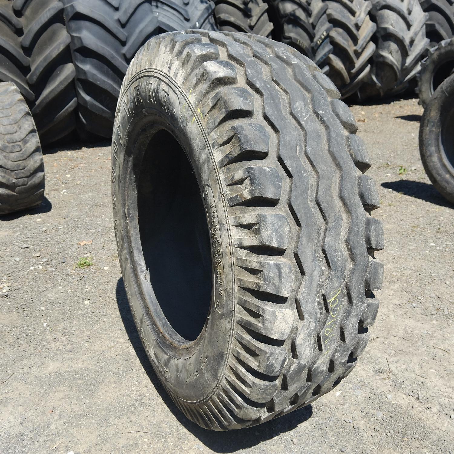  Cauciucuri 10.5/80-18 (10.5R18) Goodyear