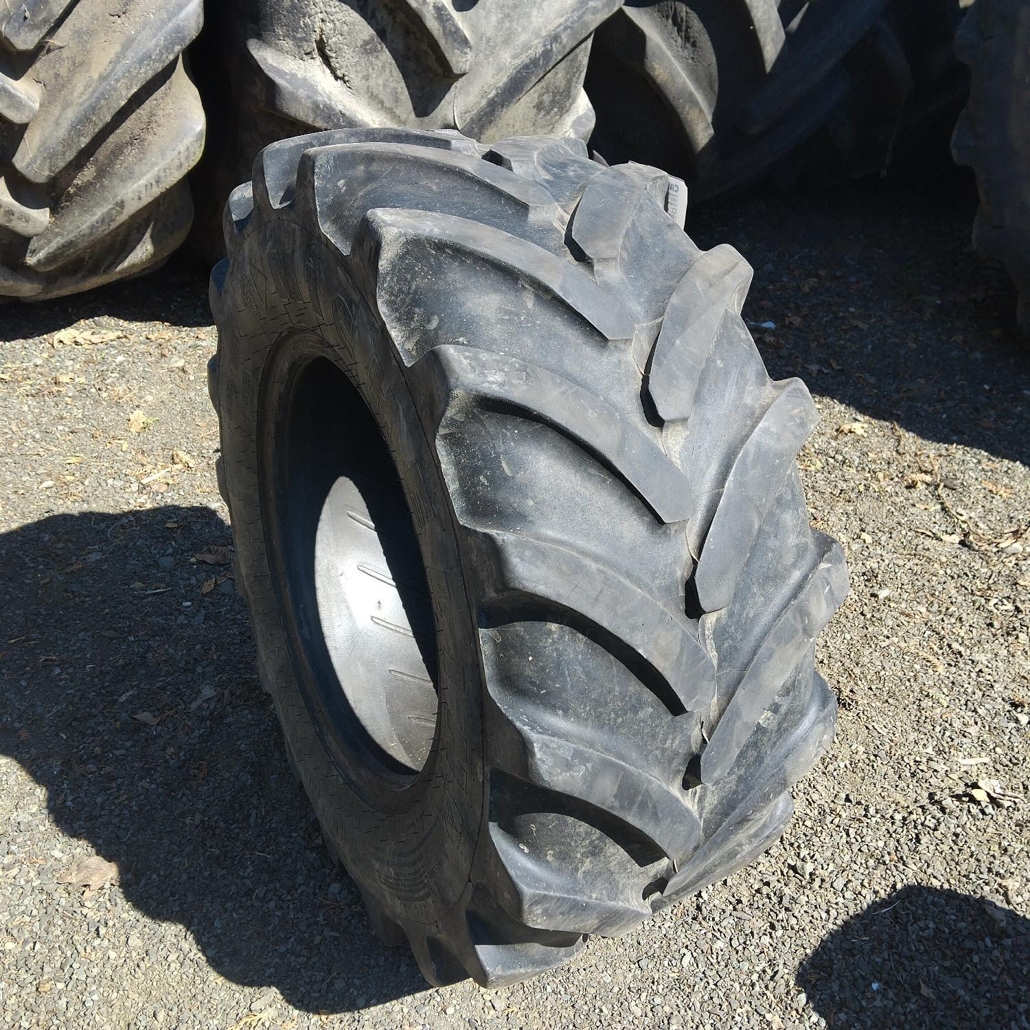  Cauciucuri 340/65R18  Michelin