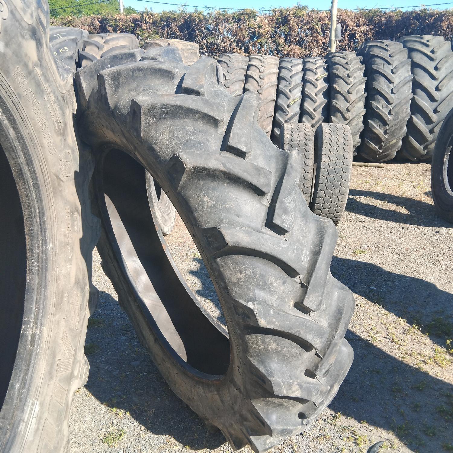 Cauciucuri 12.4-32 (320/85R32) Starmaxx