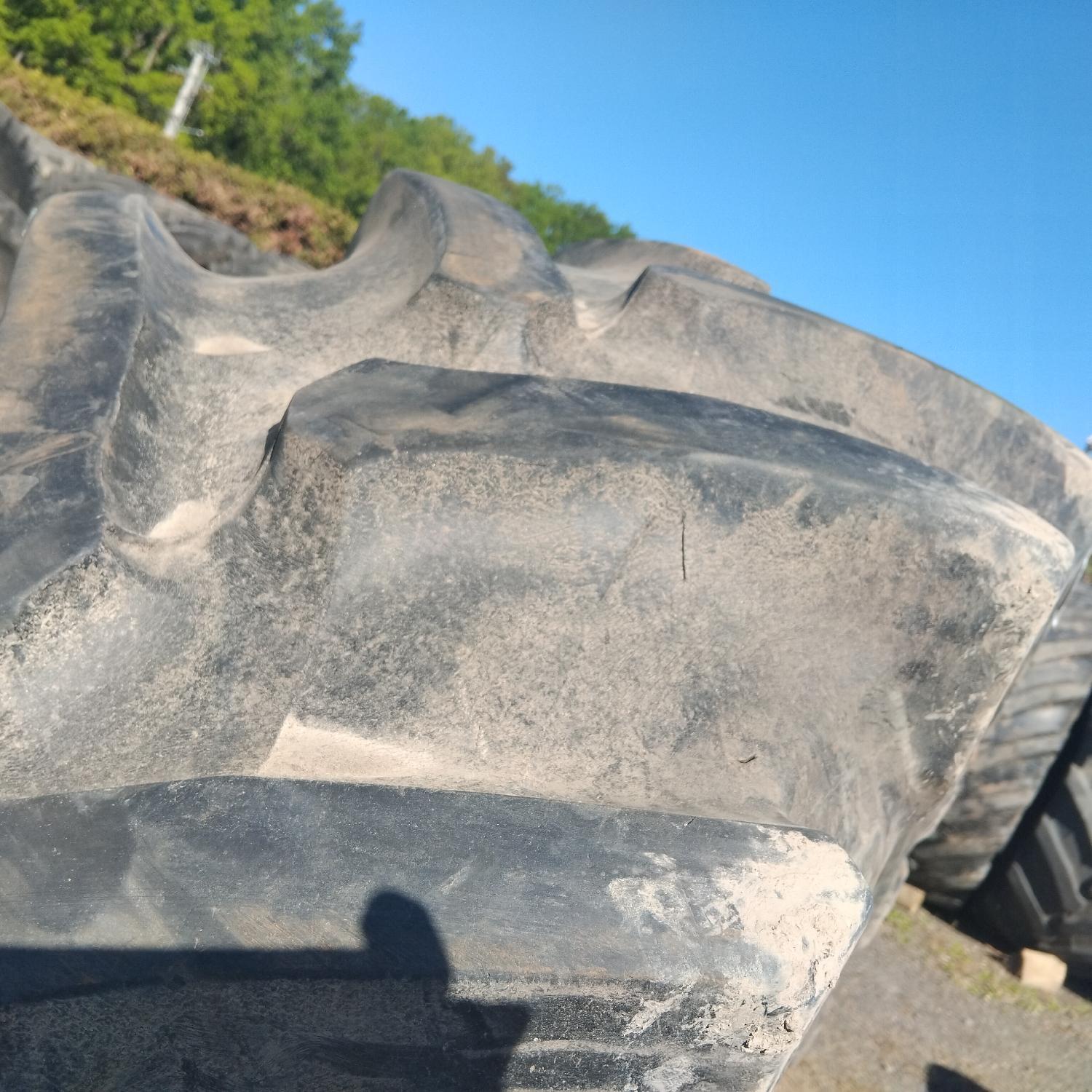  Cauciucuri 520/70R38  Pirelli