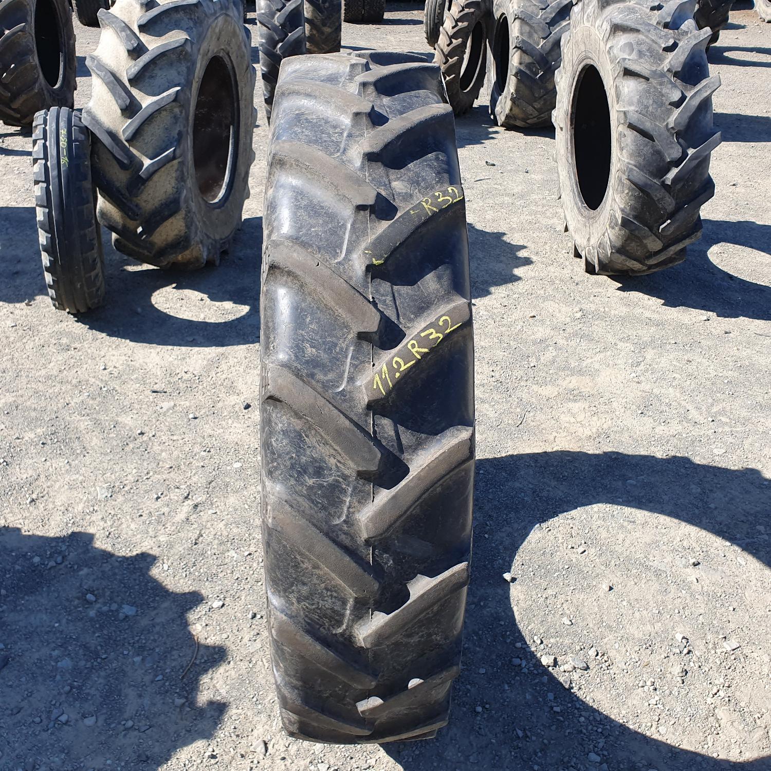  Cauciucuri 270/95R32 (11.2R32) Bkt