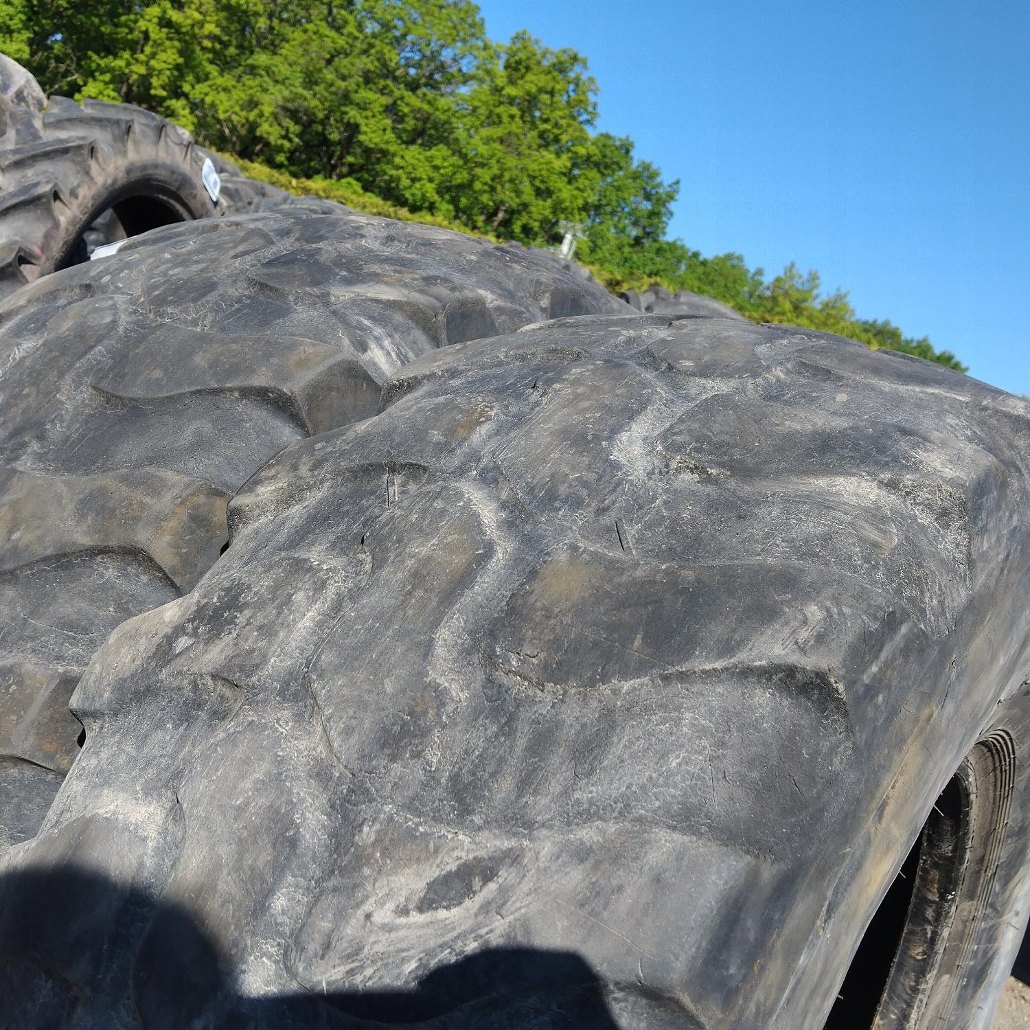  Cauciucuri 405/70R18  Dunlop
