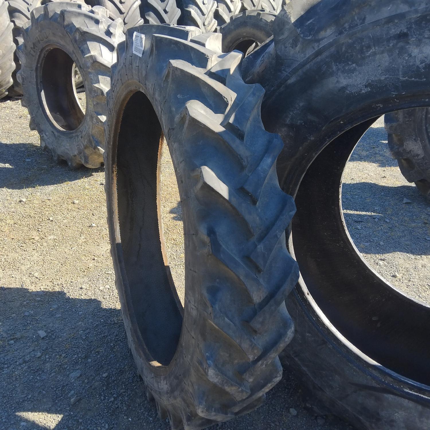  Cauciucuri 8.3-32 (210/95R32) Continental