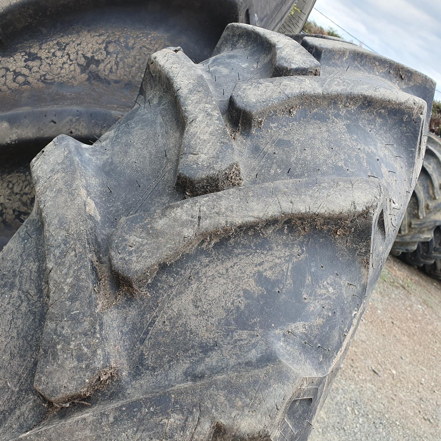  Cauciucuri 15.5-38 (400/75R38) Ceat