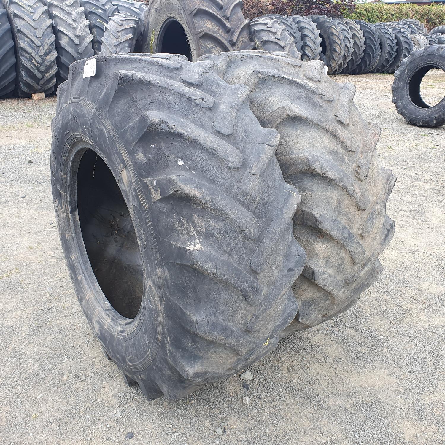  Cauciucuri 18.4-26  Jcb