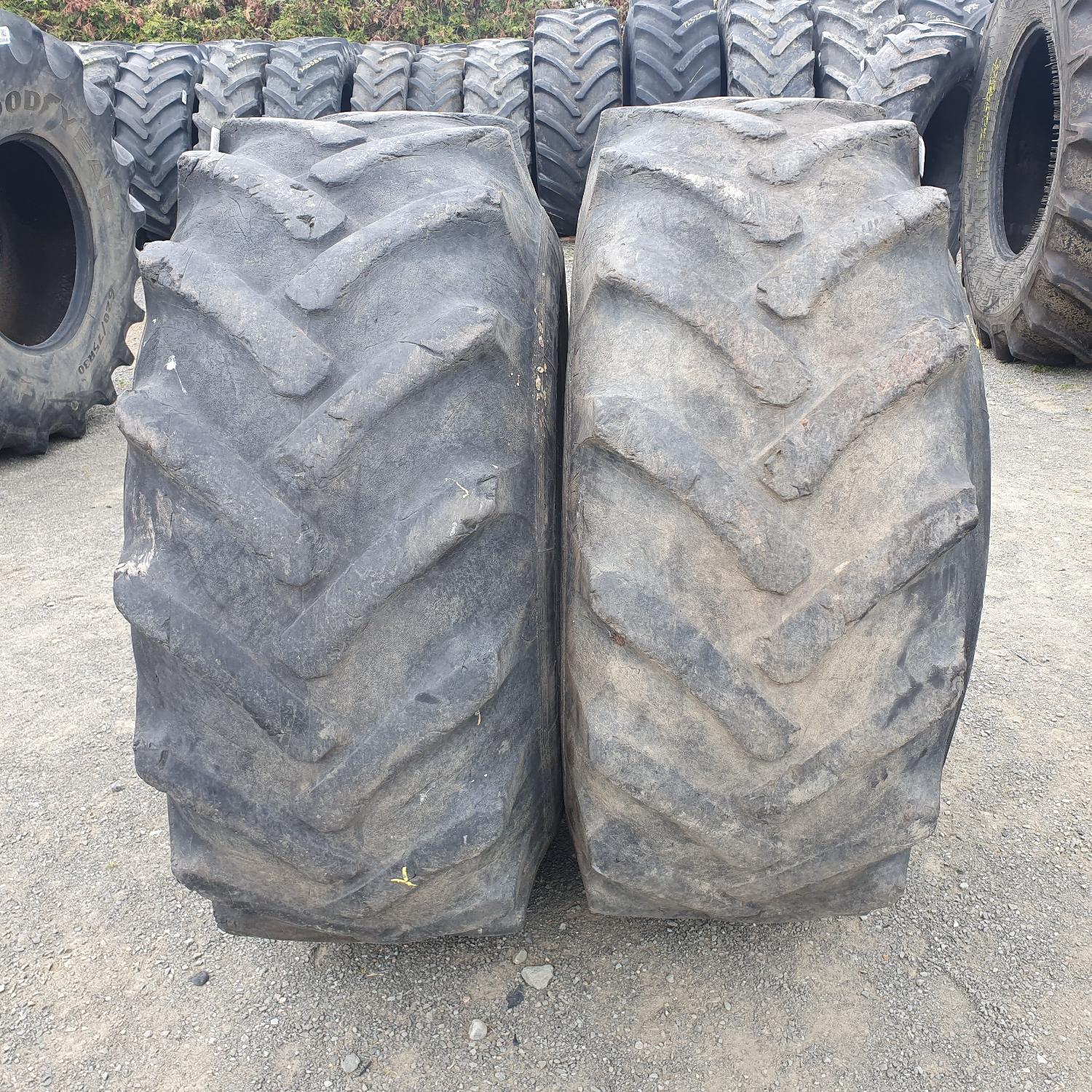  Cauciucuri 18.4-26  Jcb