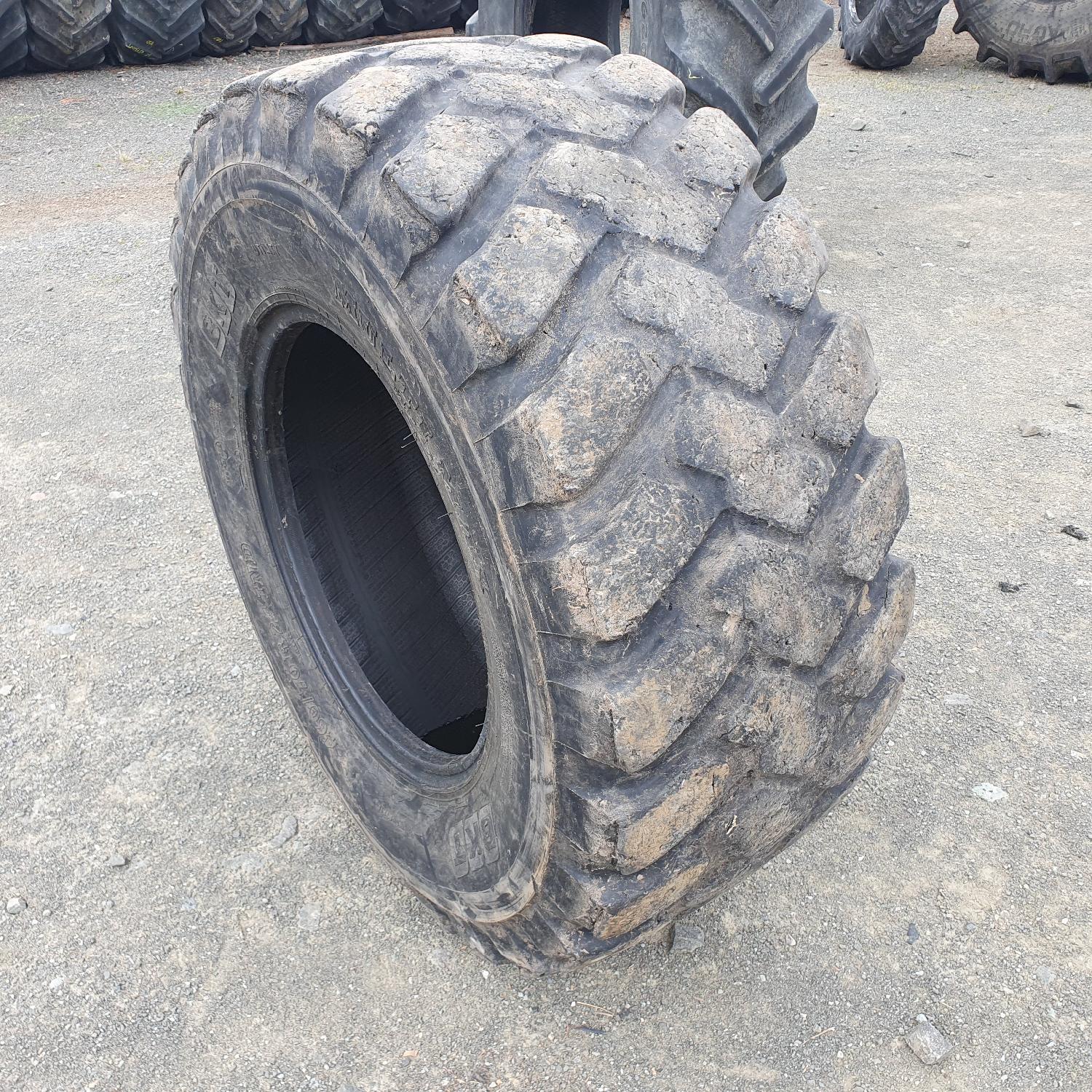  Cauciucuri 460/70R24 (17.5R24) Bkt