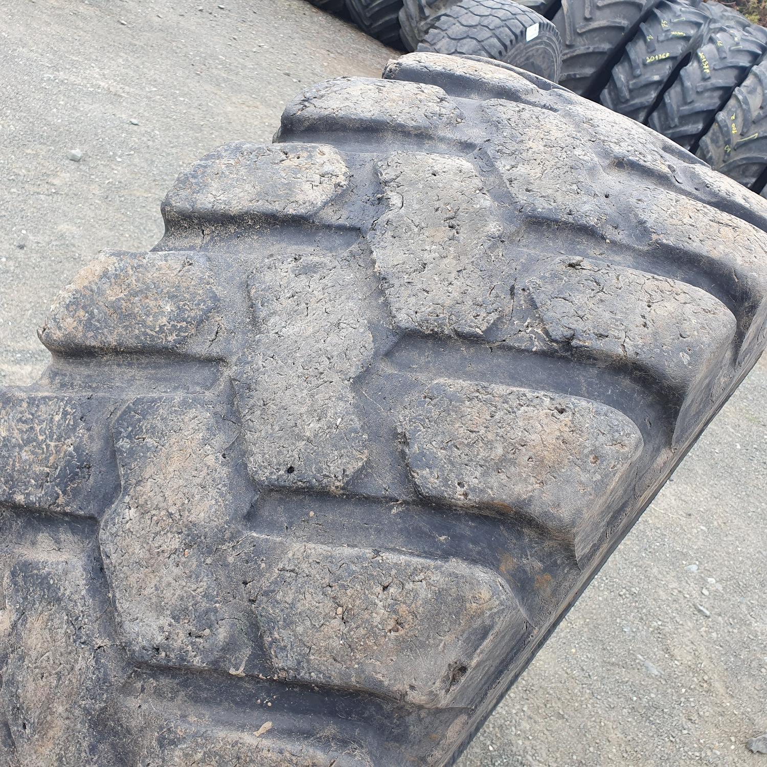  Cauciucuri 460/70R24 (17.5R24) Bkt