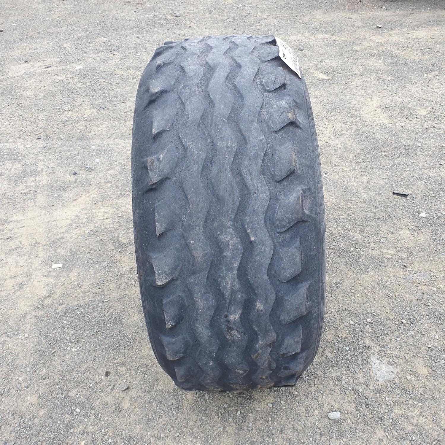  Cauciucuri 10.0/75-15.3 (260/70R15.3) Tvs