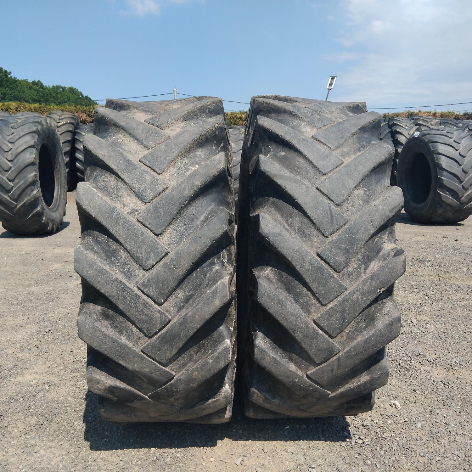  Cauciucuri 11.5/80-15.3  Bkt