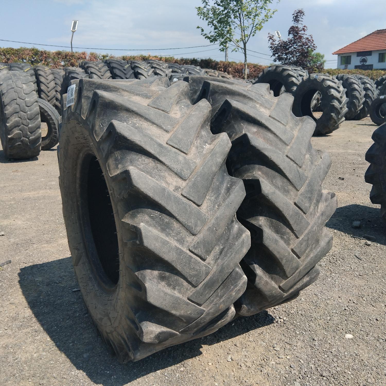  Cauciucuri 11.5/80-15.3  Bkt