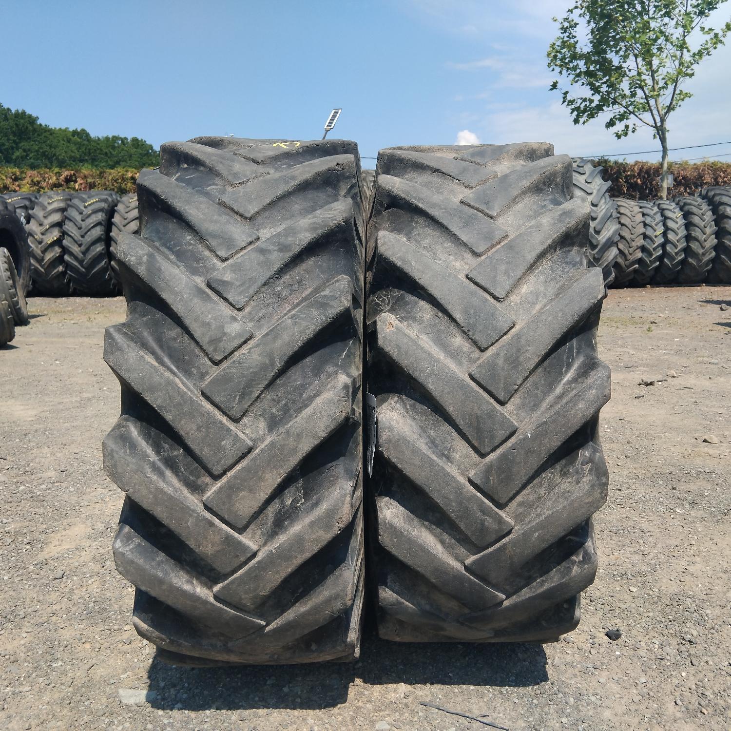  Cauciucuri 11.5/80-15.3  Bkt