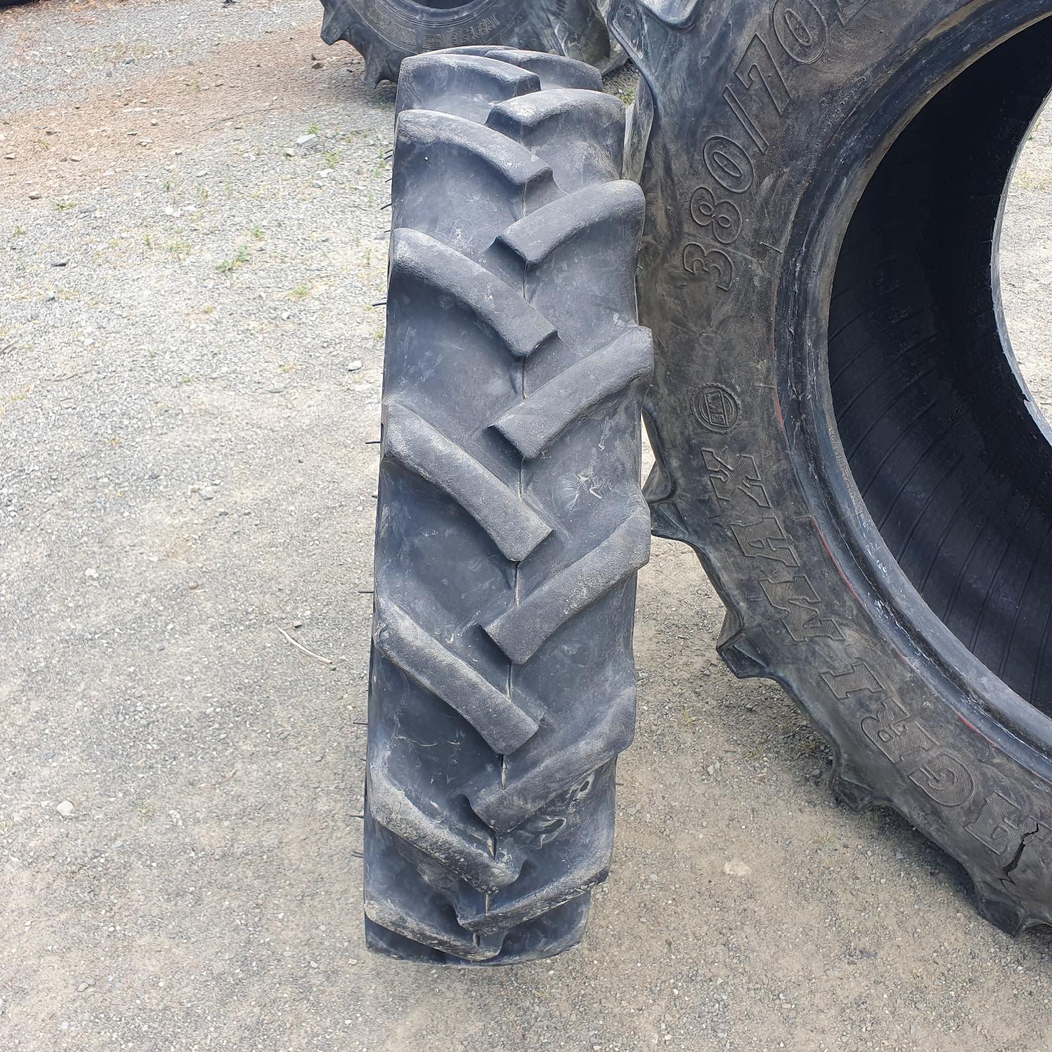  Cauciucuri 7.50-18 (190R18) Petlas