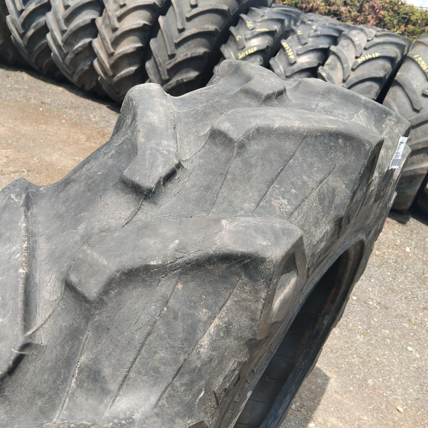  Cauciucuri 13.6R28 (340/85R28) Pirelli