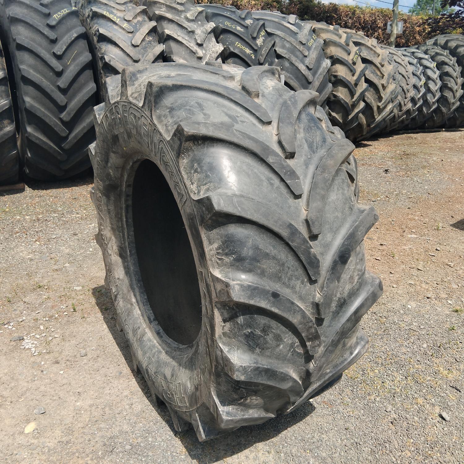  Cauciucuri 540/65R28  Vredestein