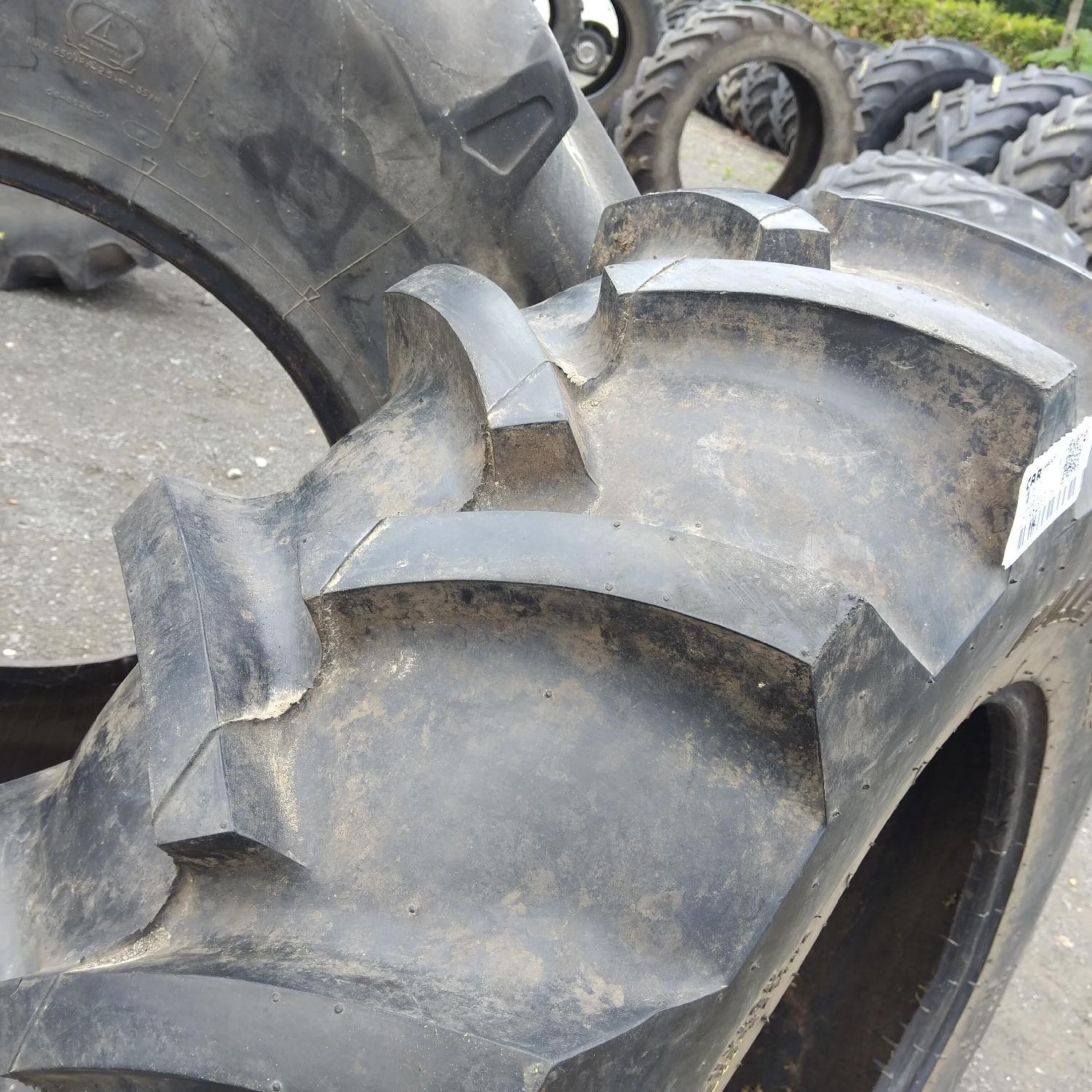  Cauciucuri 14.9-24 (380/85R24) Universal