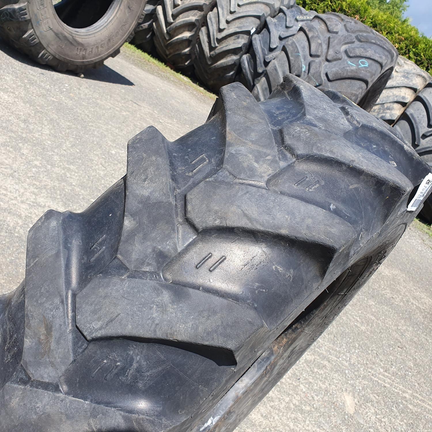  Cauciucuri 10.5-18 (10.5/80R18) Mitas