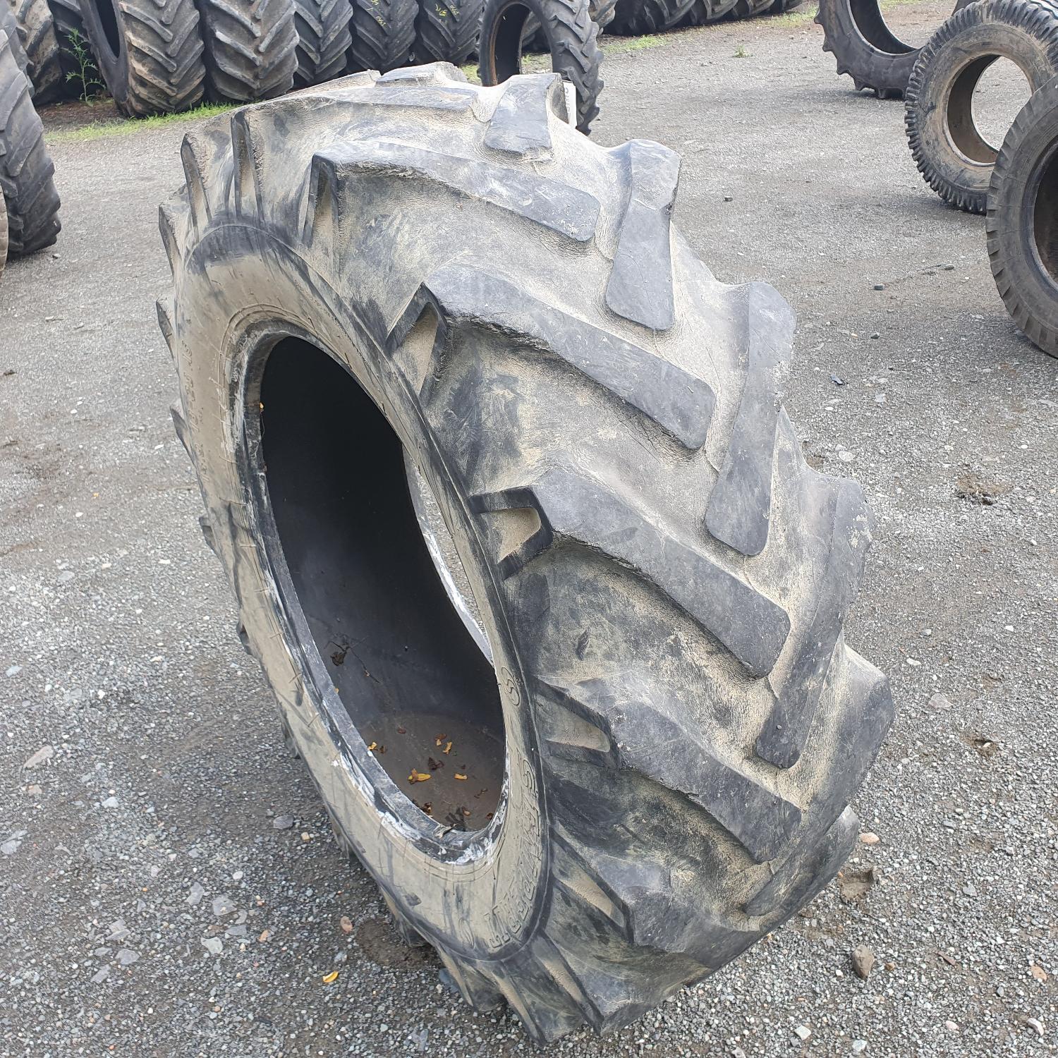  Cauciucuri 14.9-28 (380/85R28) Semperit