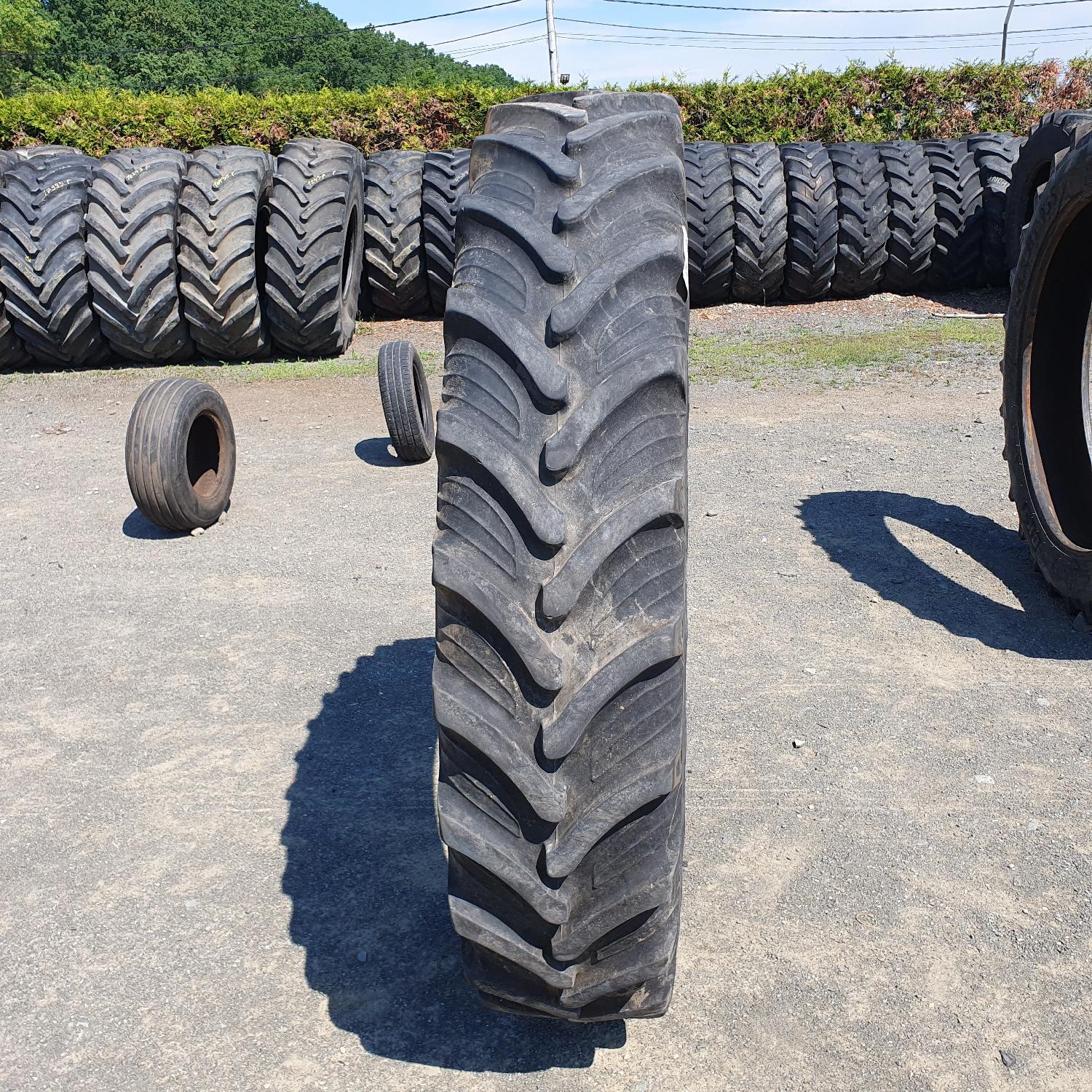  Cauciucuri 340/85R48 (13.6R48) Taurus