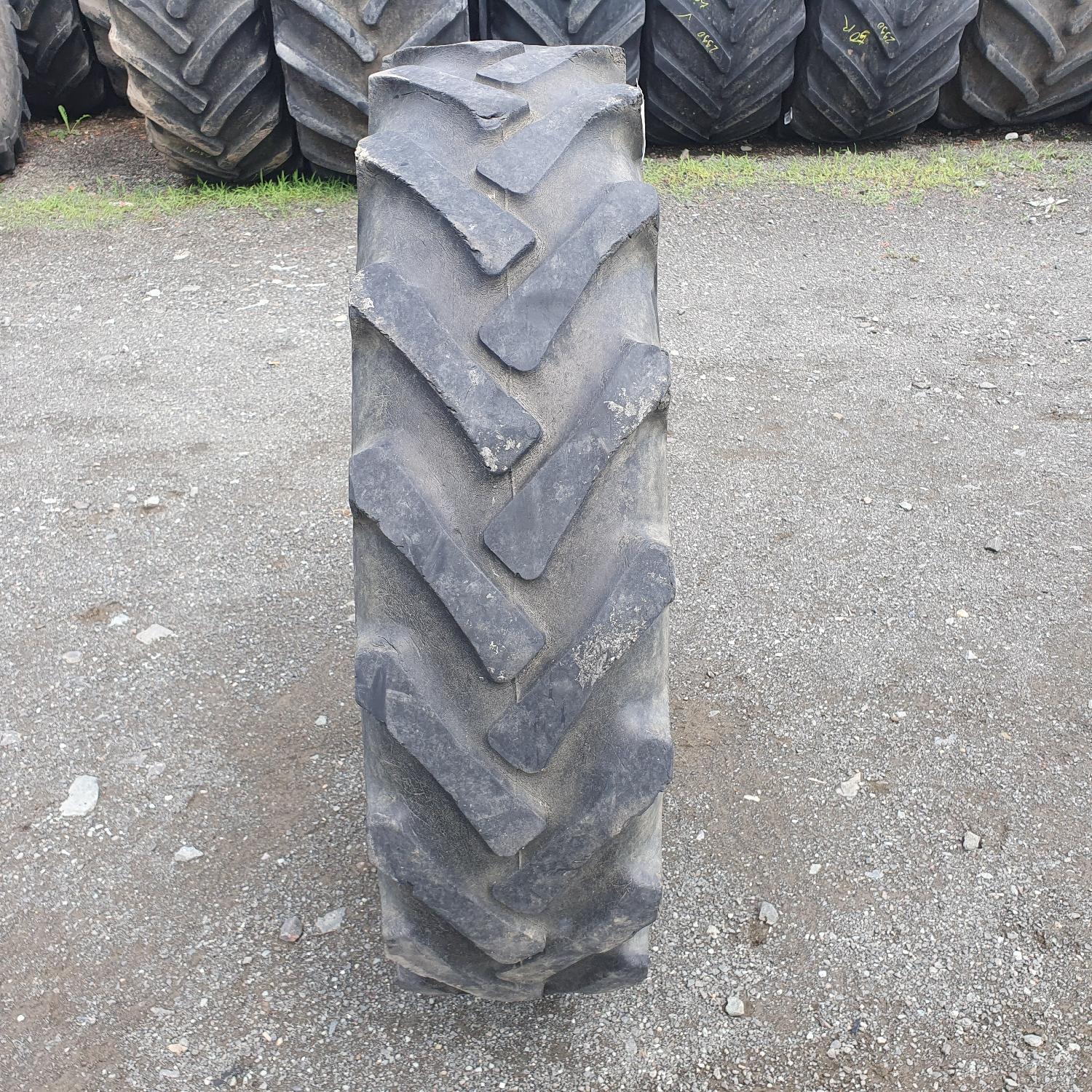 Cauciucuri 11.2-28 (280/85R28) Semperit