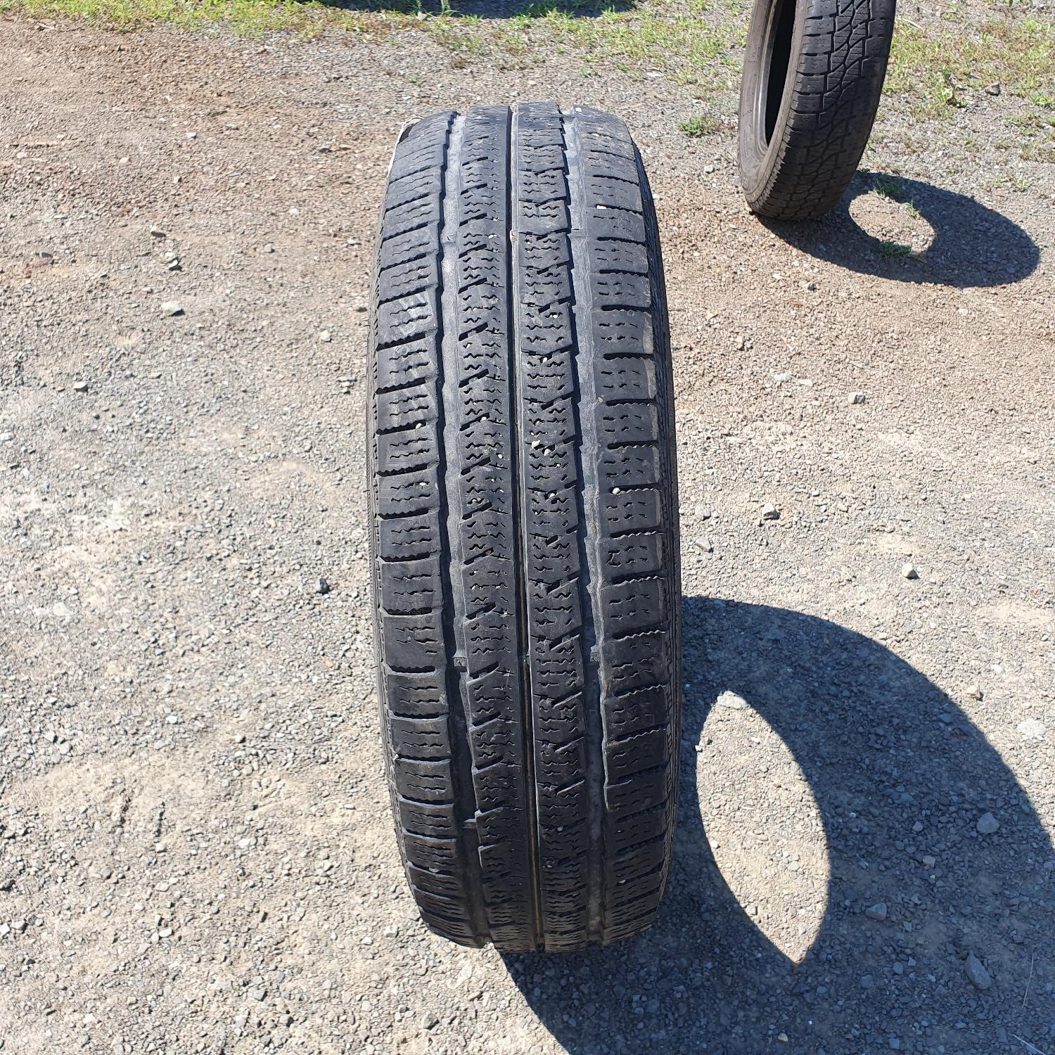  Cauciucuri 195/75R16  Nexen
