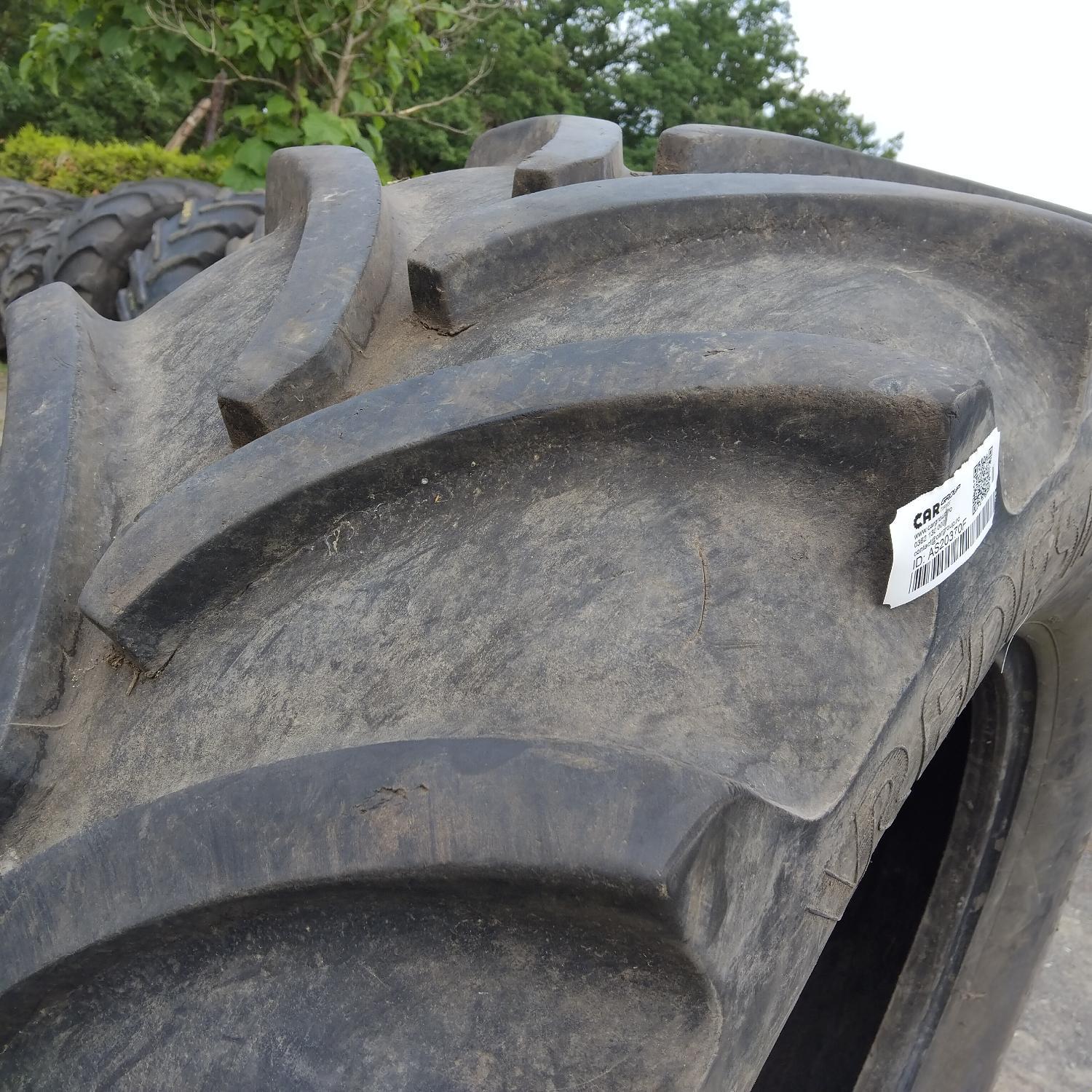  Cauciucuri 600/65R28  Vredestein