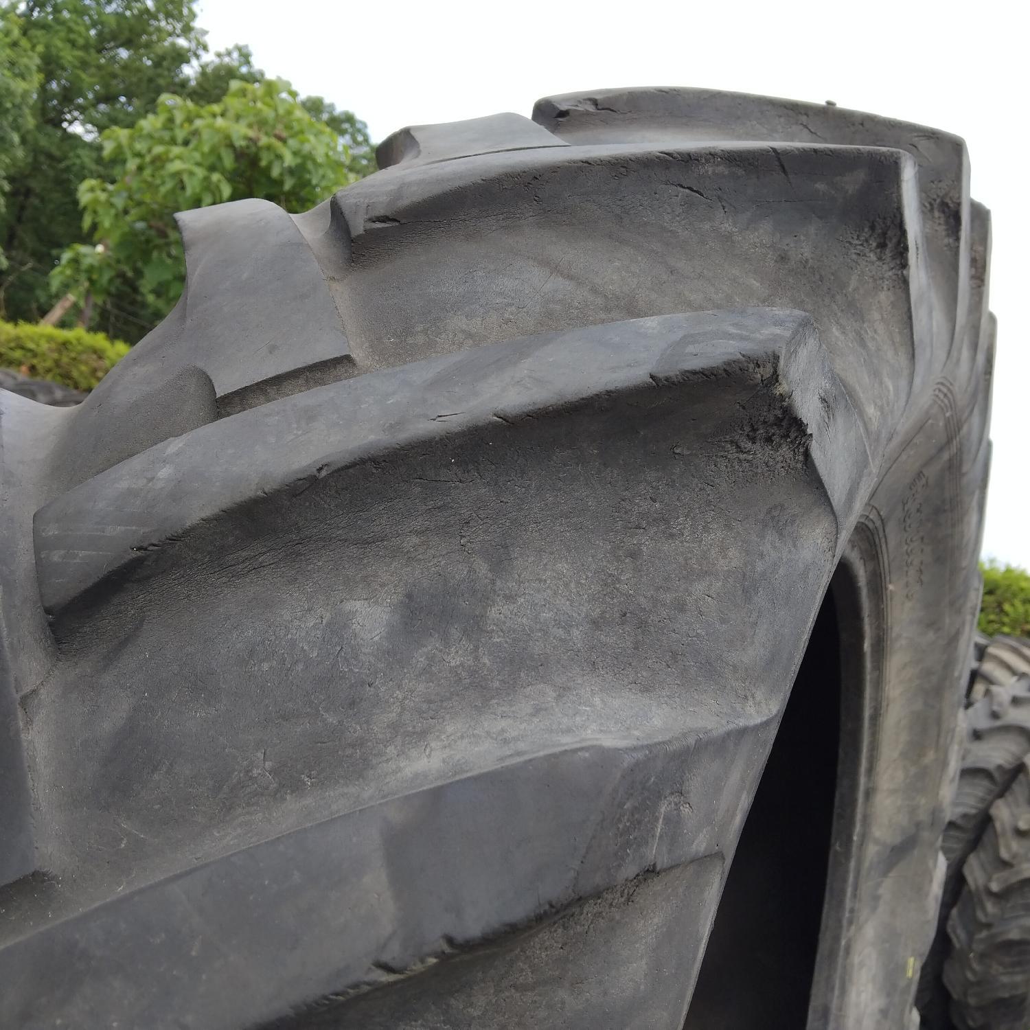  Cauciucuri 16.9-30 (420/85R30) Barum